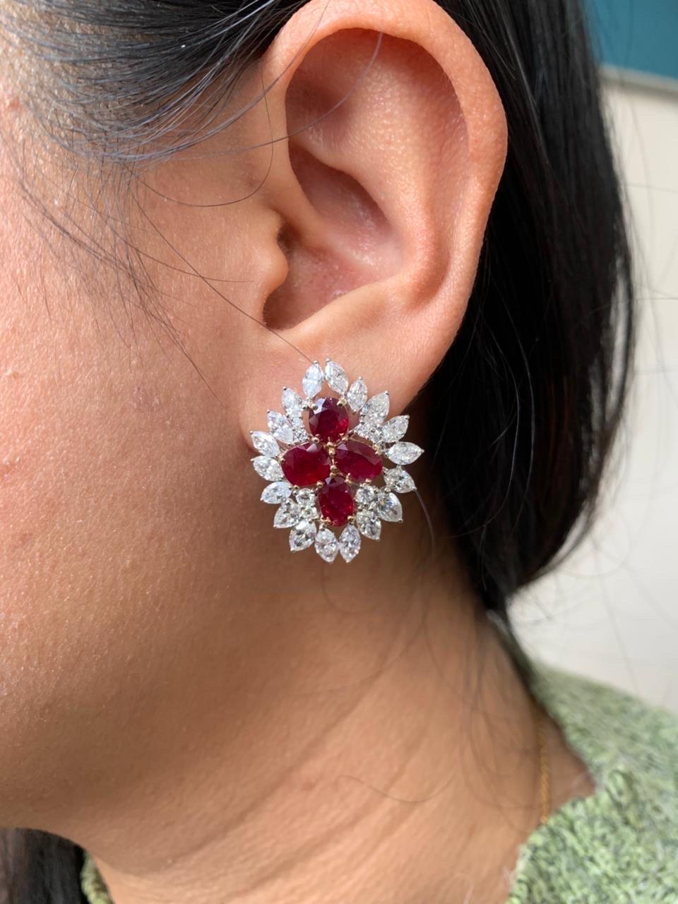 Boucles d'oreilles en or 18 carats certifiées GRS de 8,09 carats de rubis de Birmanie sans chaleur et de diamants Unisexe en vente