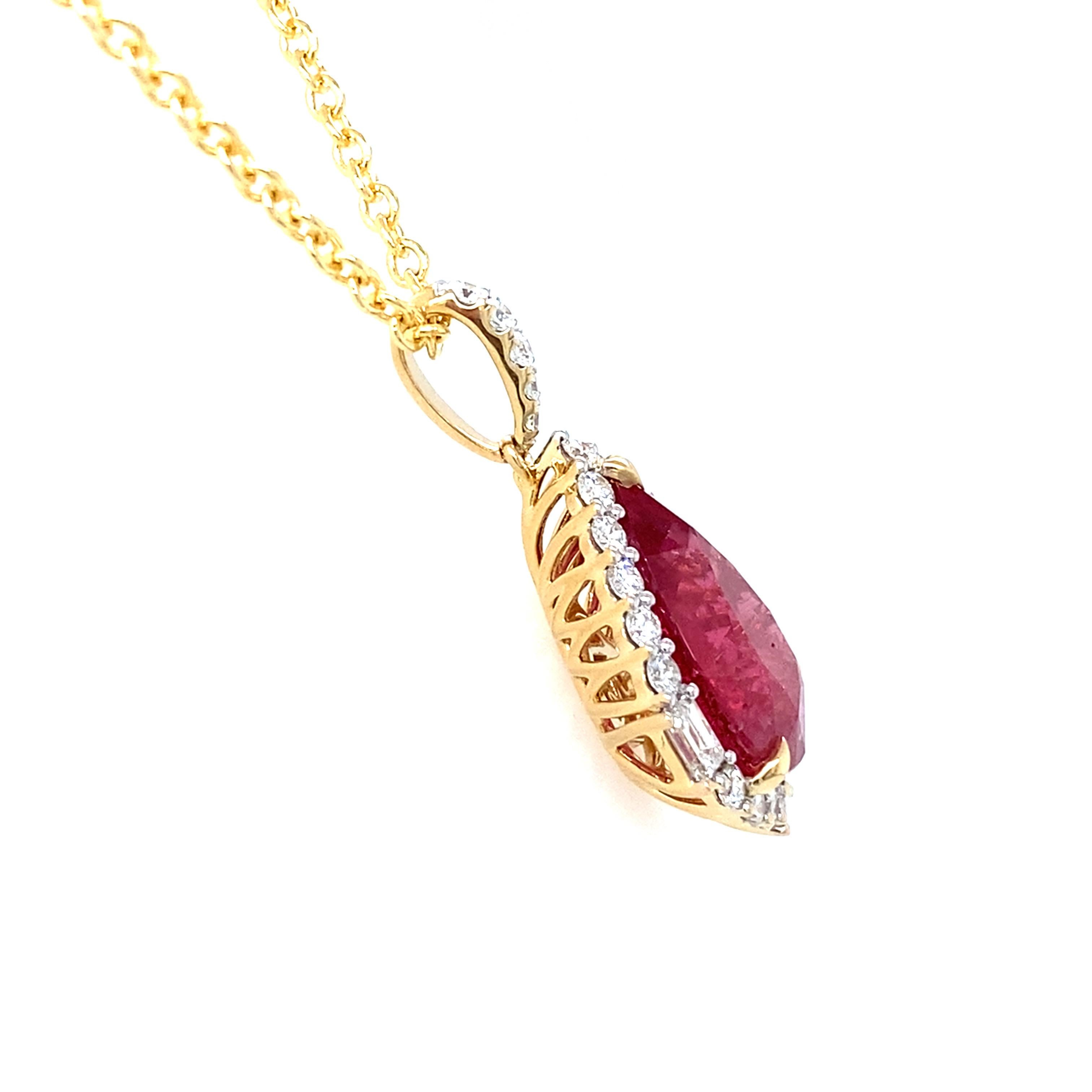 Pendentif en diamants roses taille poire de 8,24 carats certifiés GRS Pour femmes en vente