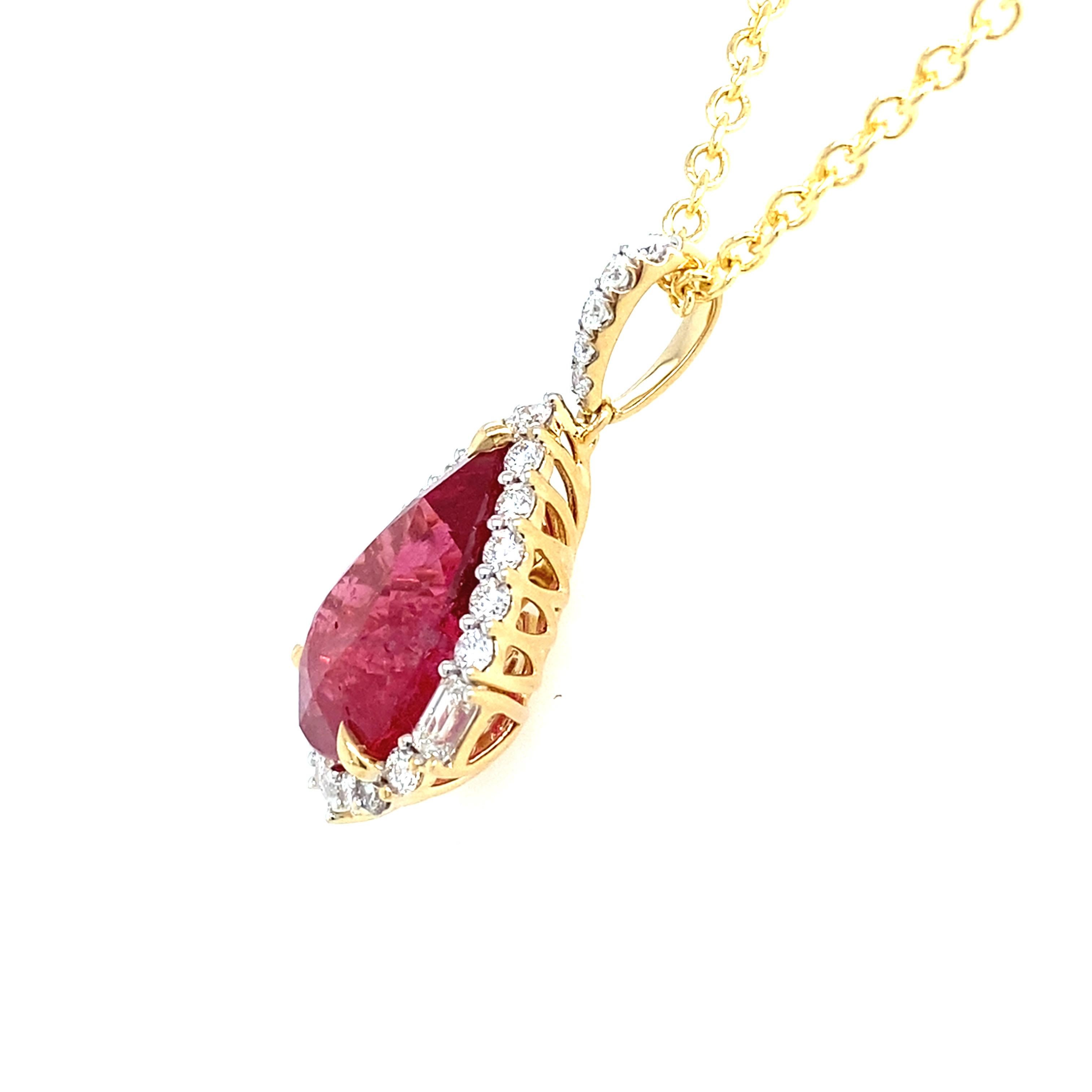 Pendentif en diamants roses taille poire de 8,24 carats certifiés GRS en vente 1
