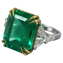GRS Certified 8.69 Carat Colombian Emerald with Trillion Diamond Accents