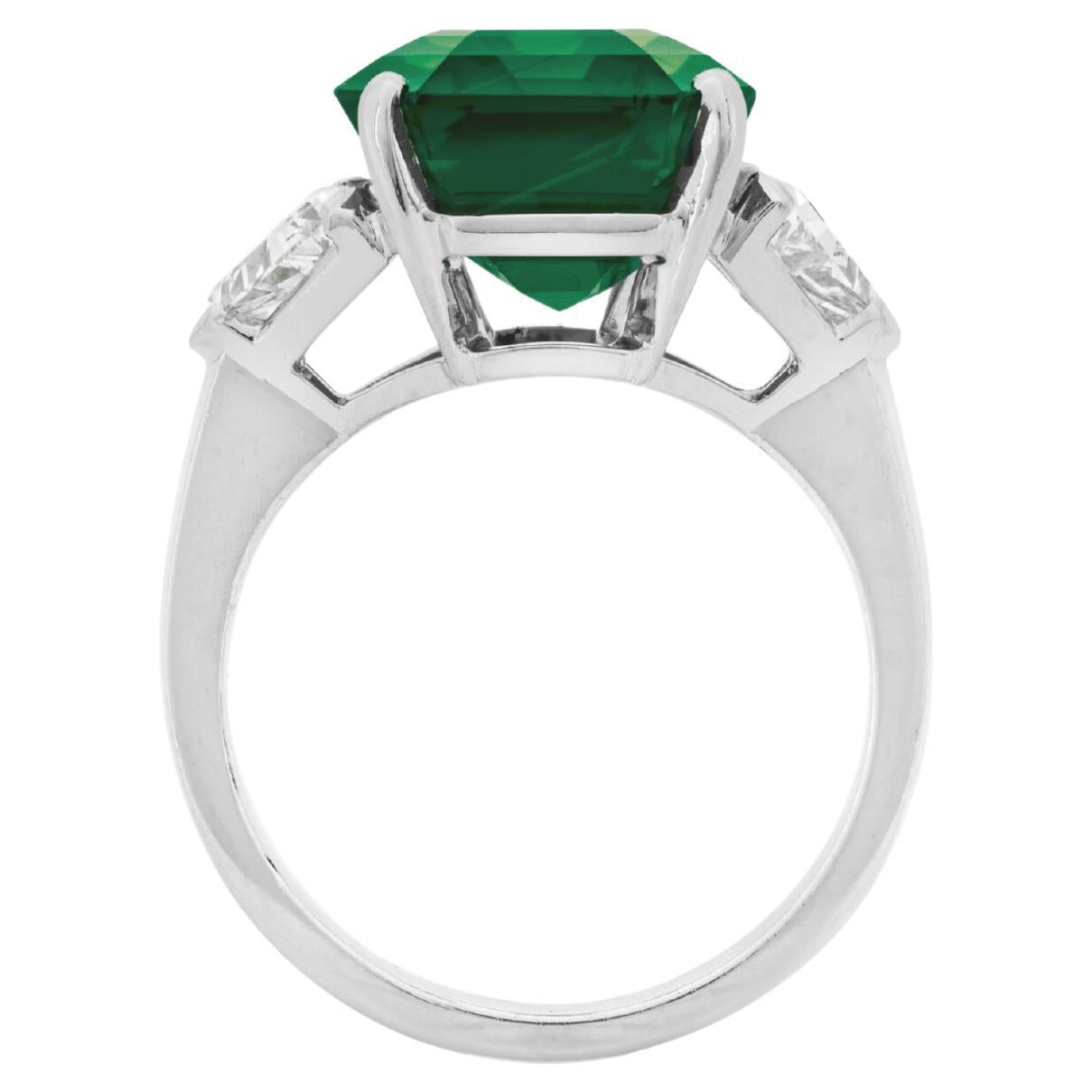 9 Carat Green Emerald Ring with Certification

certified as insignificant oil!

Introducing an extraordinary 9 carat green emerald, certified by GRS, one of the most prestigious gemological laboratories. This stunning emerald is accompanied by
