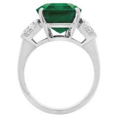 GRS Certified 9 Carat Green Emerald Insignificant OIL Diamond Ring