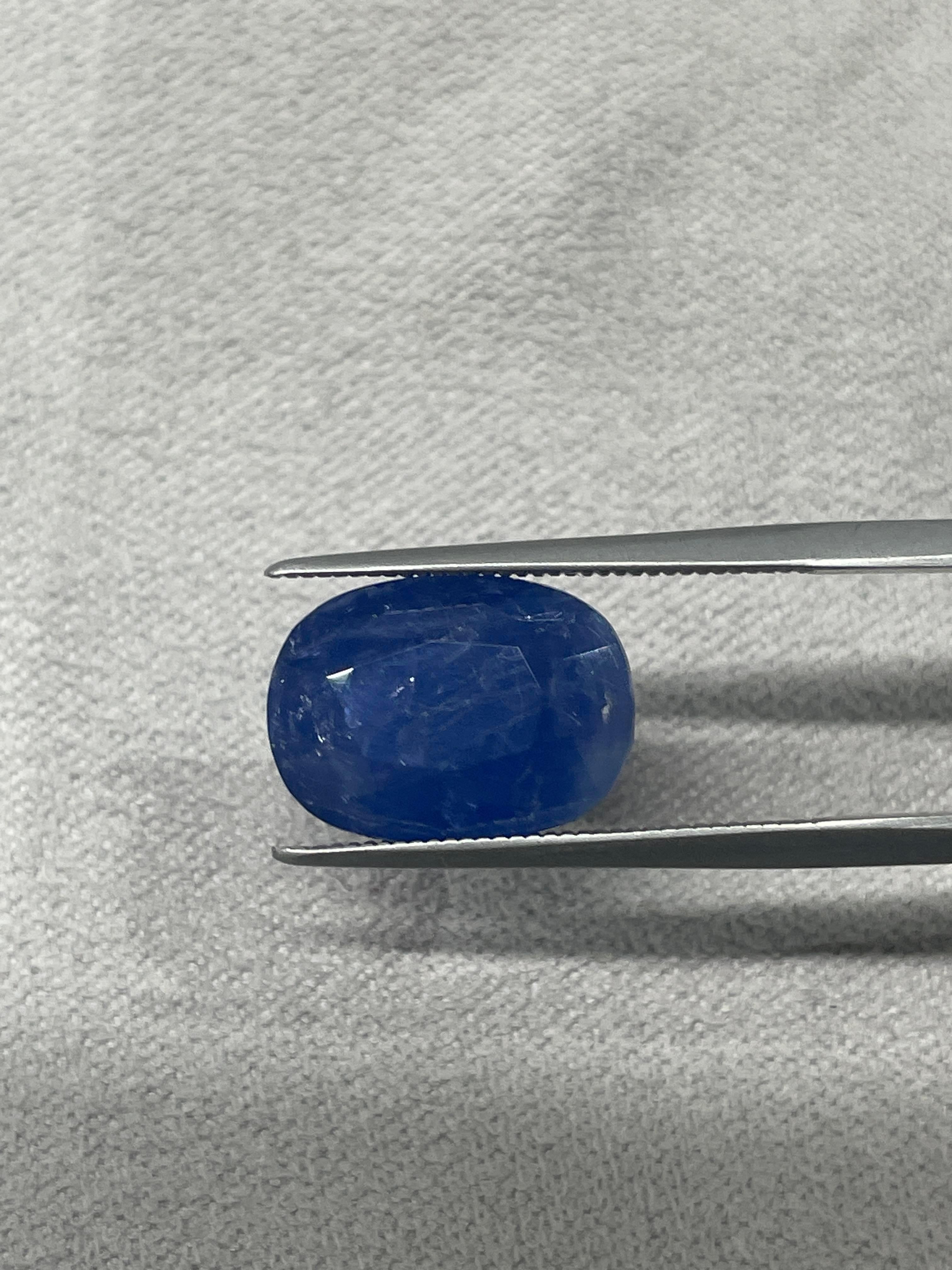 A Burmese blue sapphire of 9 carats is a rare and valuable gemstone. Burmese sapphires are known for their deep blue color, often called “royal” or “midnight” blue. They are also prized for their natural and untreated quality, as most sapphires