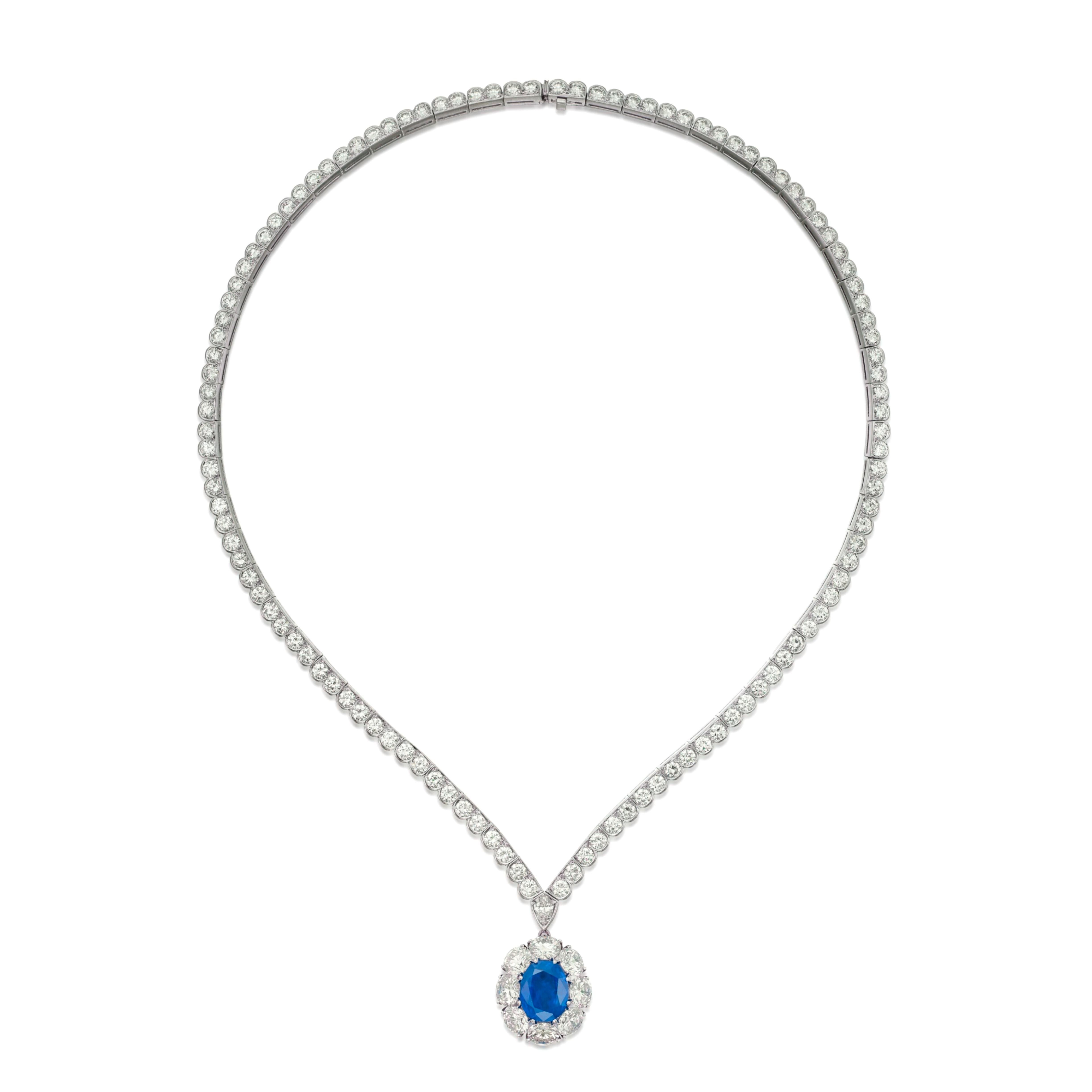 Contemporaneo Certificato GRS 9.77 Ct. Collana girocollo con diamanti e zaffiri di Ceylon in vendita