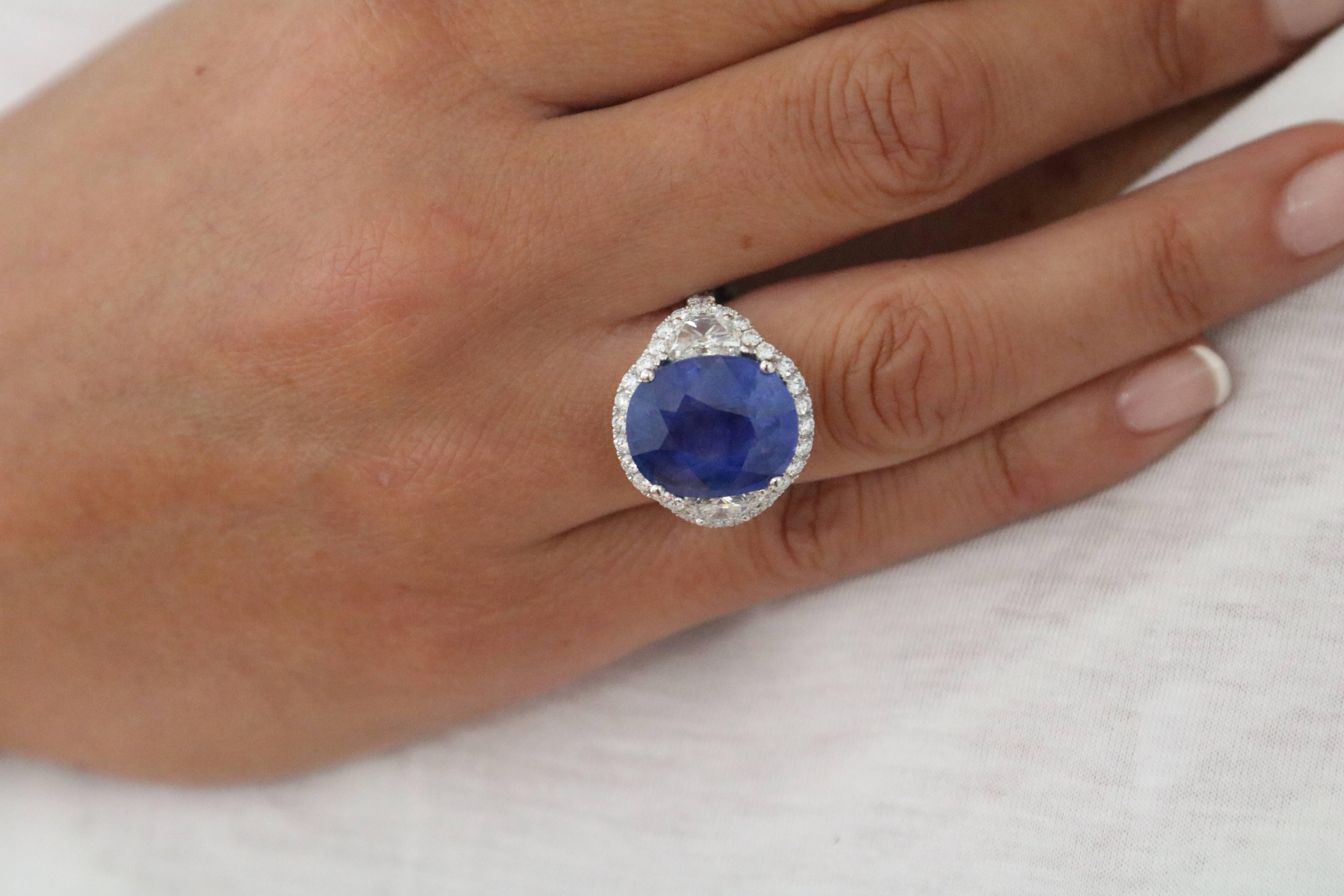 GRS Certified Blue Oval Non Heated Sri Lanka 15.96 Carat Sapphire Ring 1