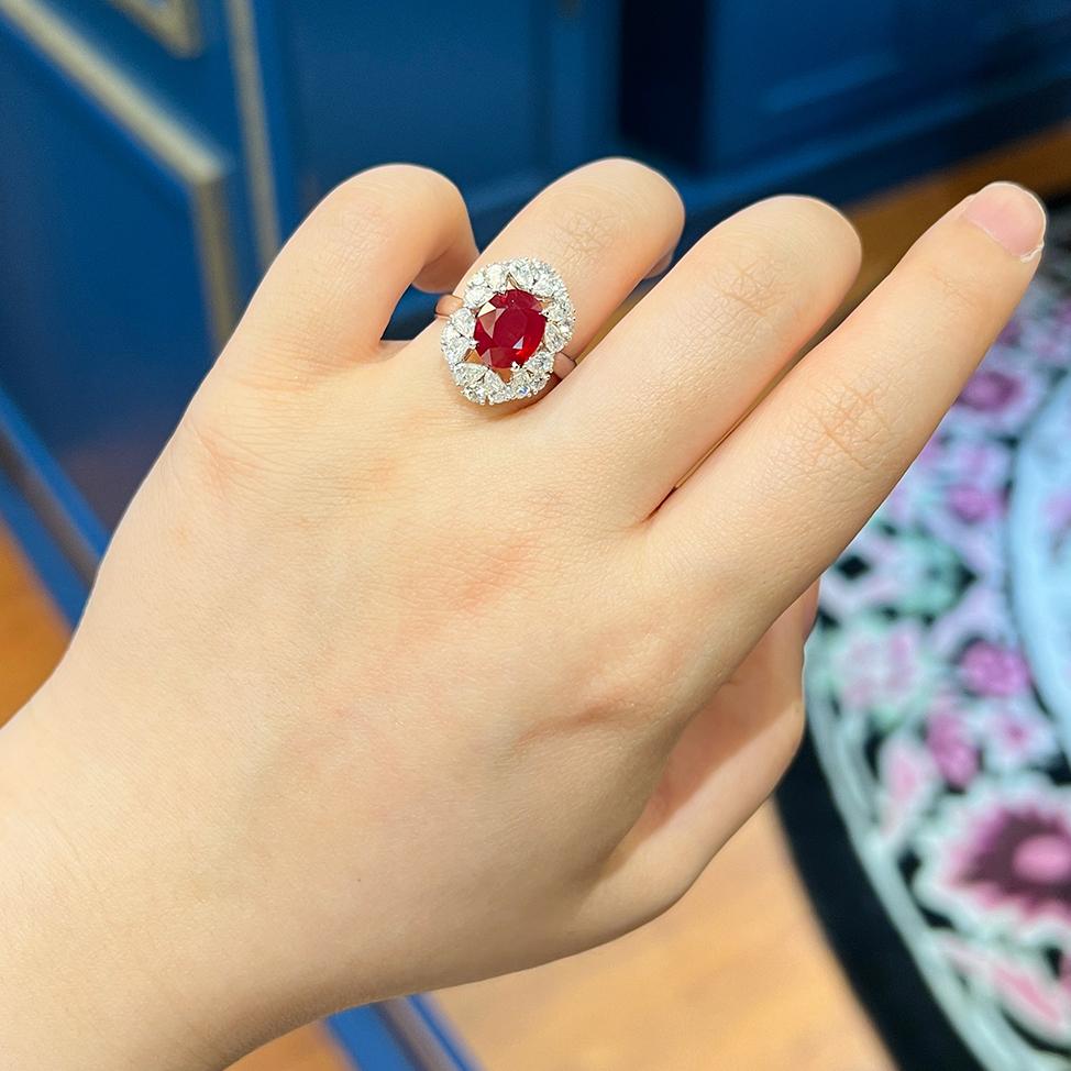 Women's or Men's GRS Certified Burma 3.37 Carat Pigeon Blood Ruby Classical Wedding 18K Ring