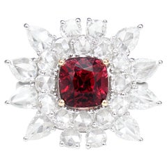 Bague en or blanc et jaune 18 carats avec spinelle rouge birmane certifiée GRS et diamants