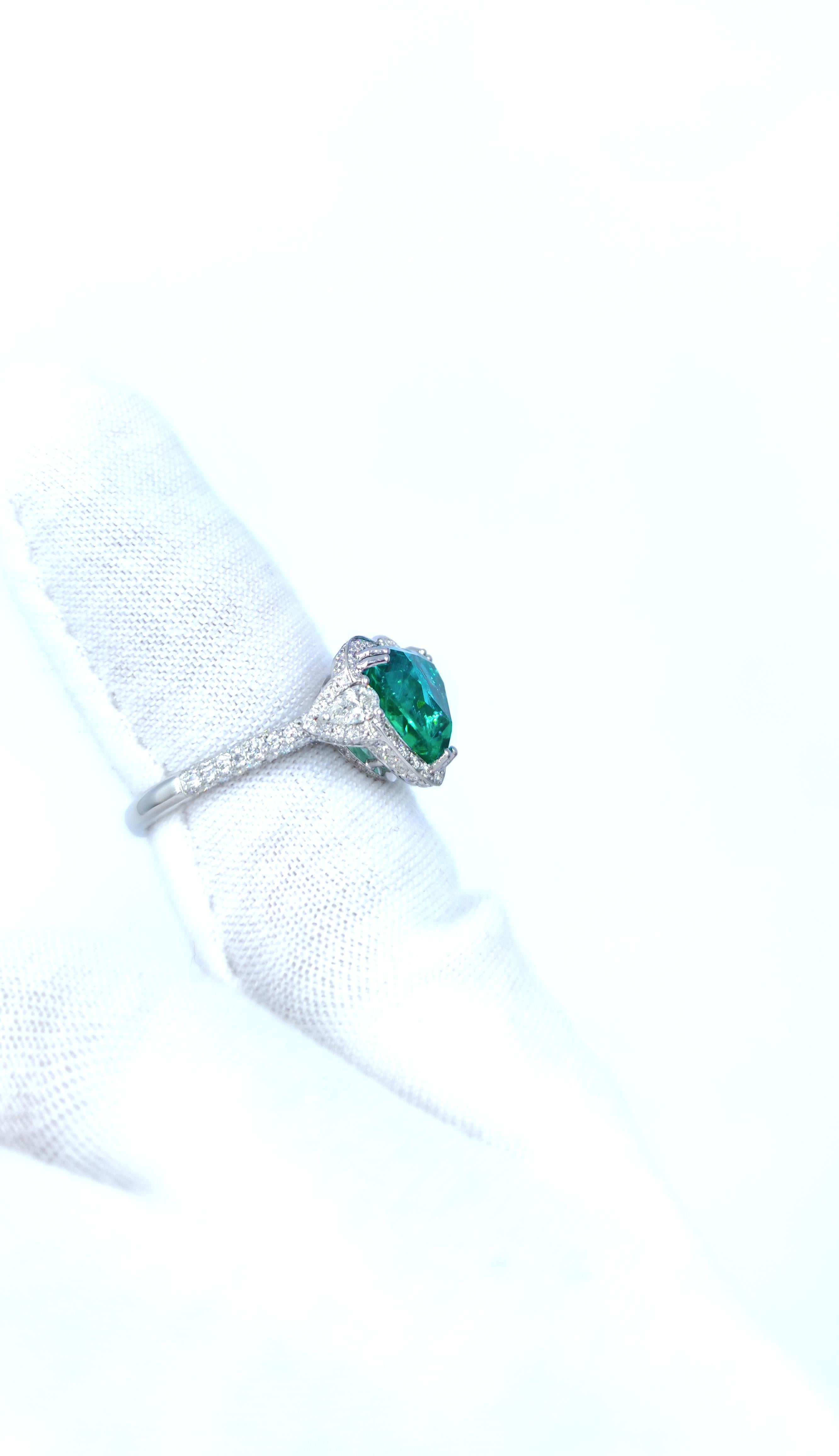 GRS Certified Carat Heart Shape 4 Carat Vivid Green Emerald Diamond Ring For Sale 1