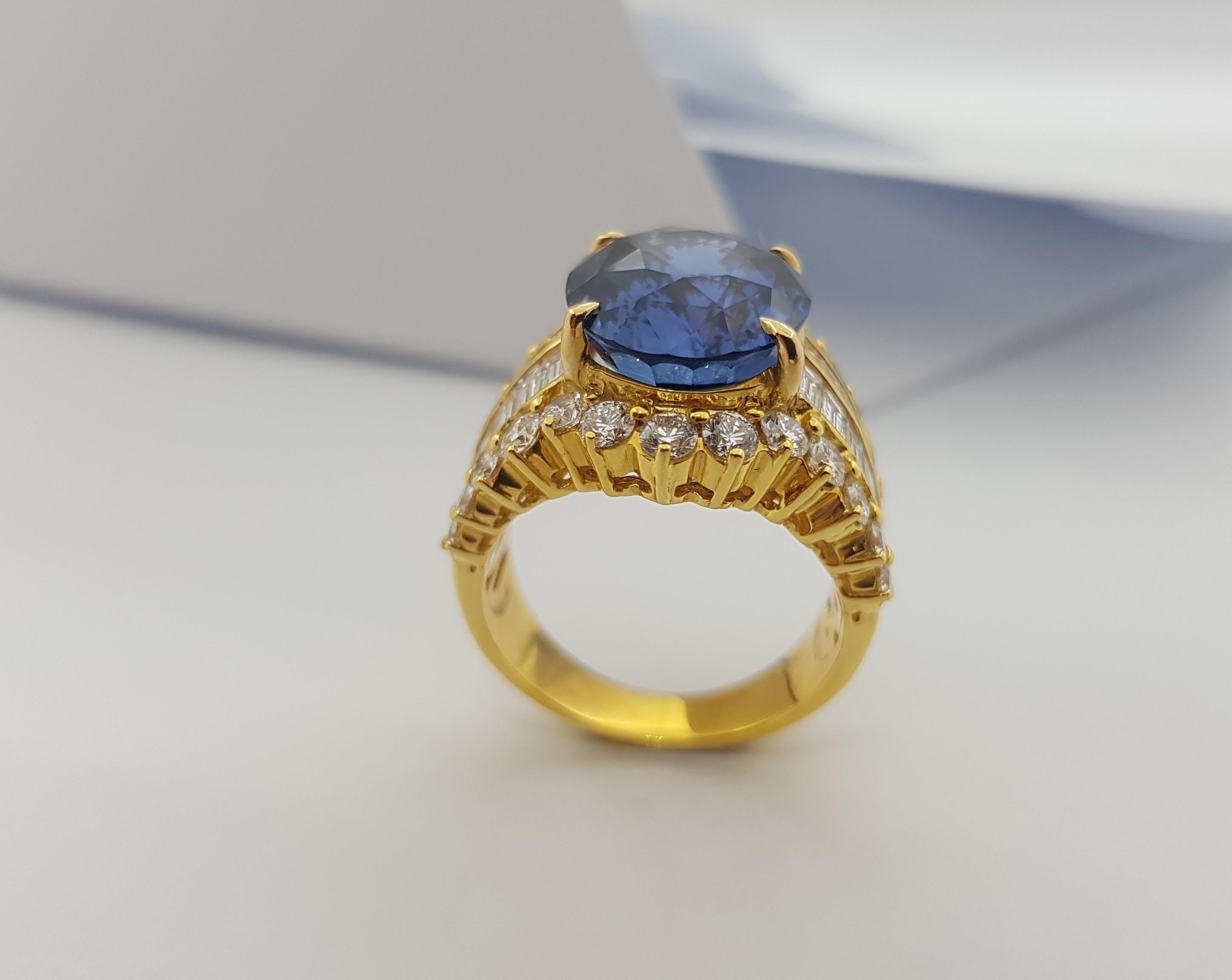 GRS Certified Ceylon 11cts Blue Sapphire with Diamond Ring in 18K Gold For Sale 6