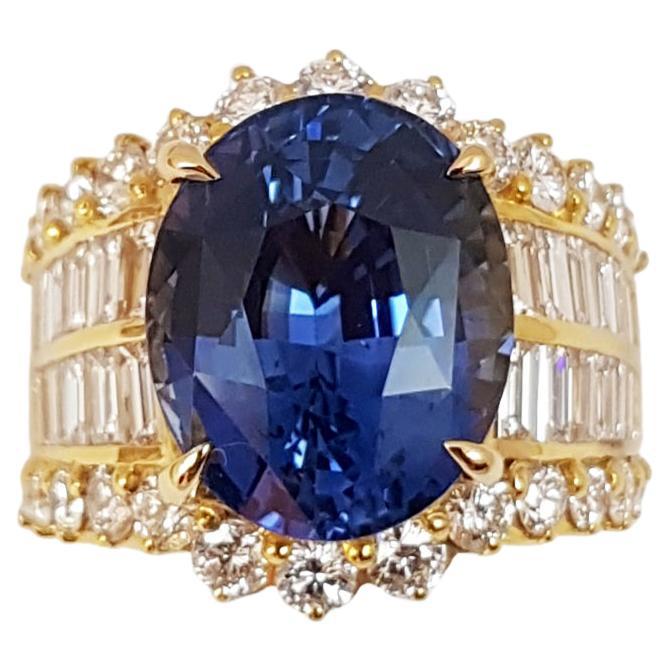 GRS Certified Ceylon 11cts Blue Sapphire with Diamond Ring in 18K Gold For Sale