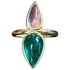 GRS Certified Colombian Emerald and Fine Moonstone Cabochon 18 Karat Gold Ring
