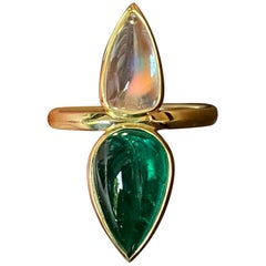 GRS Certified Colombian Emerald and Fine Moonstone Cabochon 18 Karat Gold Ring