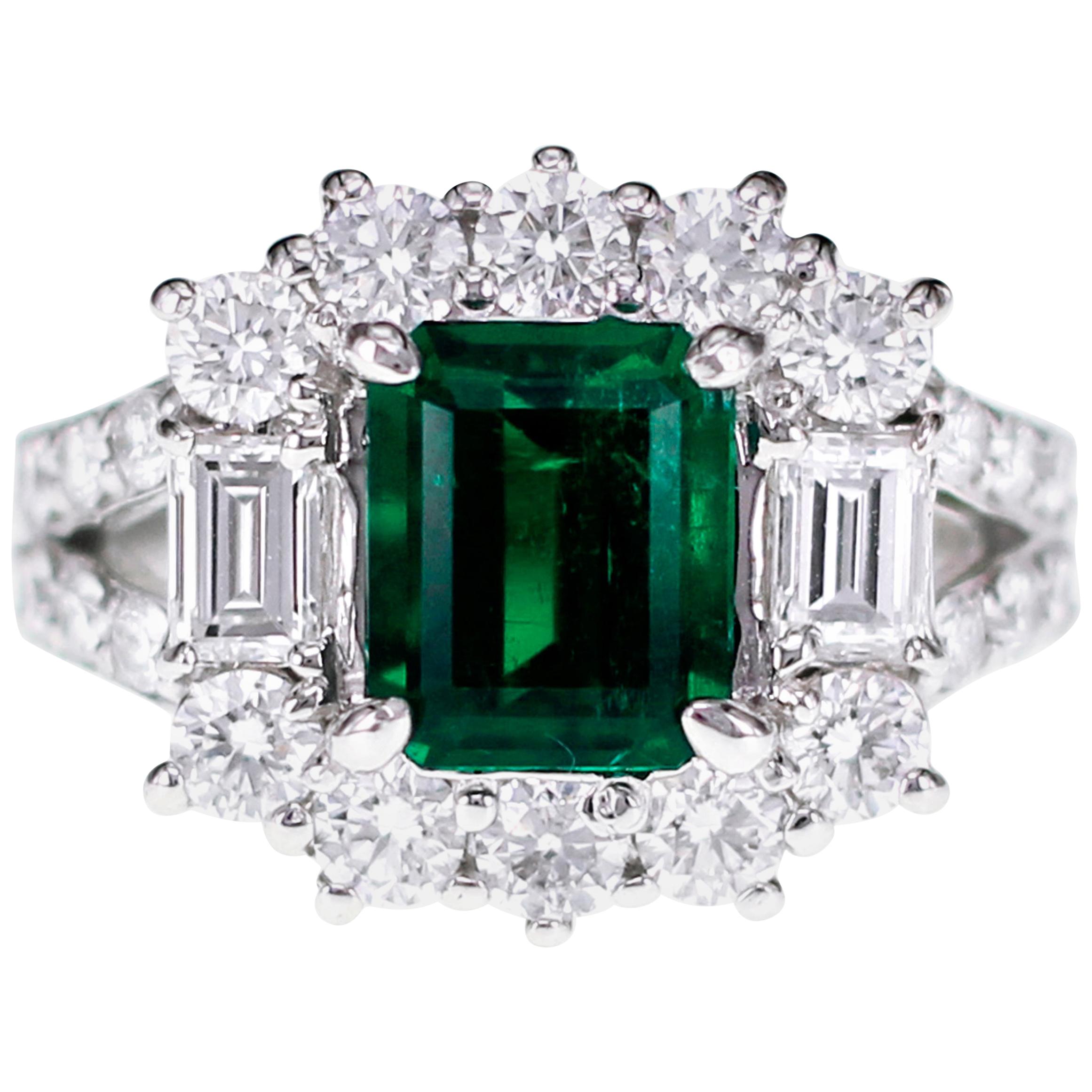 GRS Certified Colombian Muzo Vivid Green 1.99 Carat Emerald Classical Ring For Sale