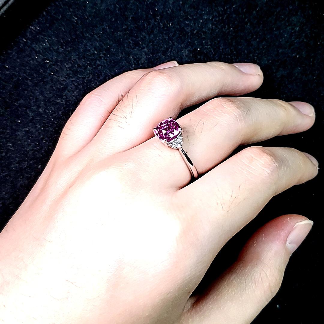 Women's GRS Certified Cushion Vivid Pink Sapphire Cts 2.32 Half Moon Diamond Engagement For Sale