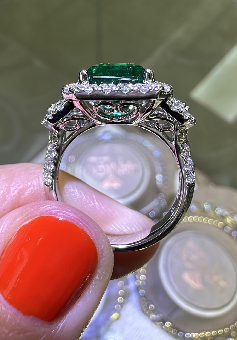 Emerald Cut GRS Certified Ladies Statement 5.47carat Zambian Emerald - Cut Emerald & Diamond For Sale