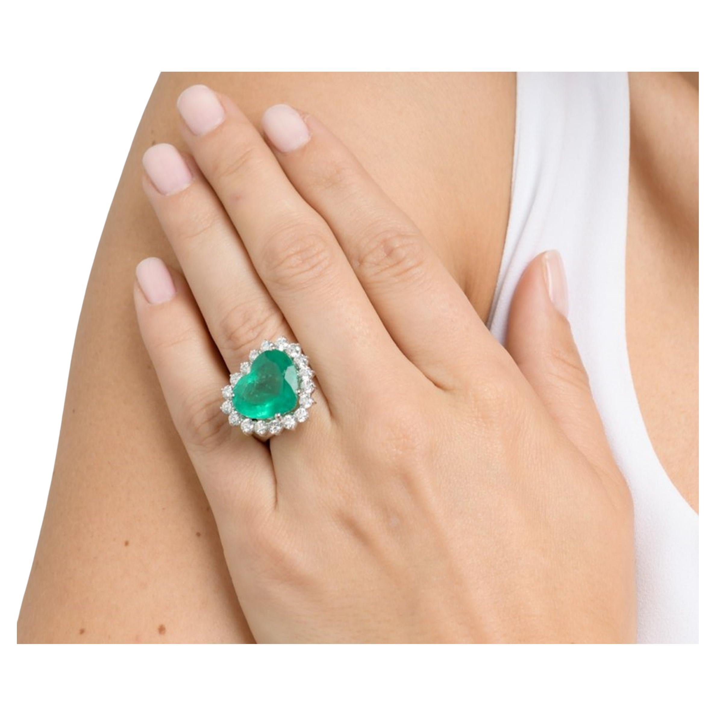 GRS Certified MINOR OIL Colombian Vivid Green Heart Cut Ring (Bague de coupe en forme de coeur) en vente
