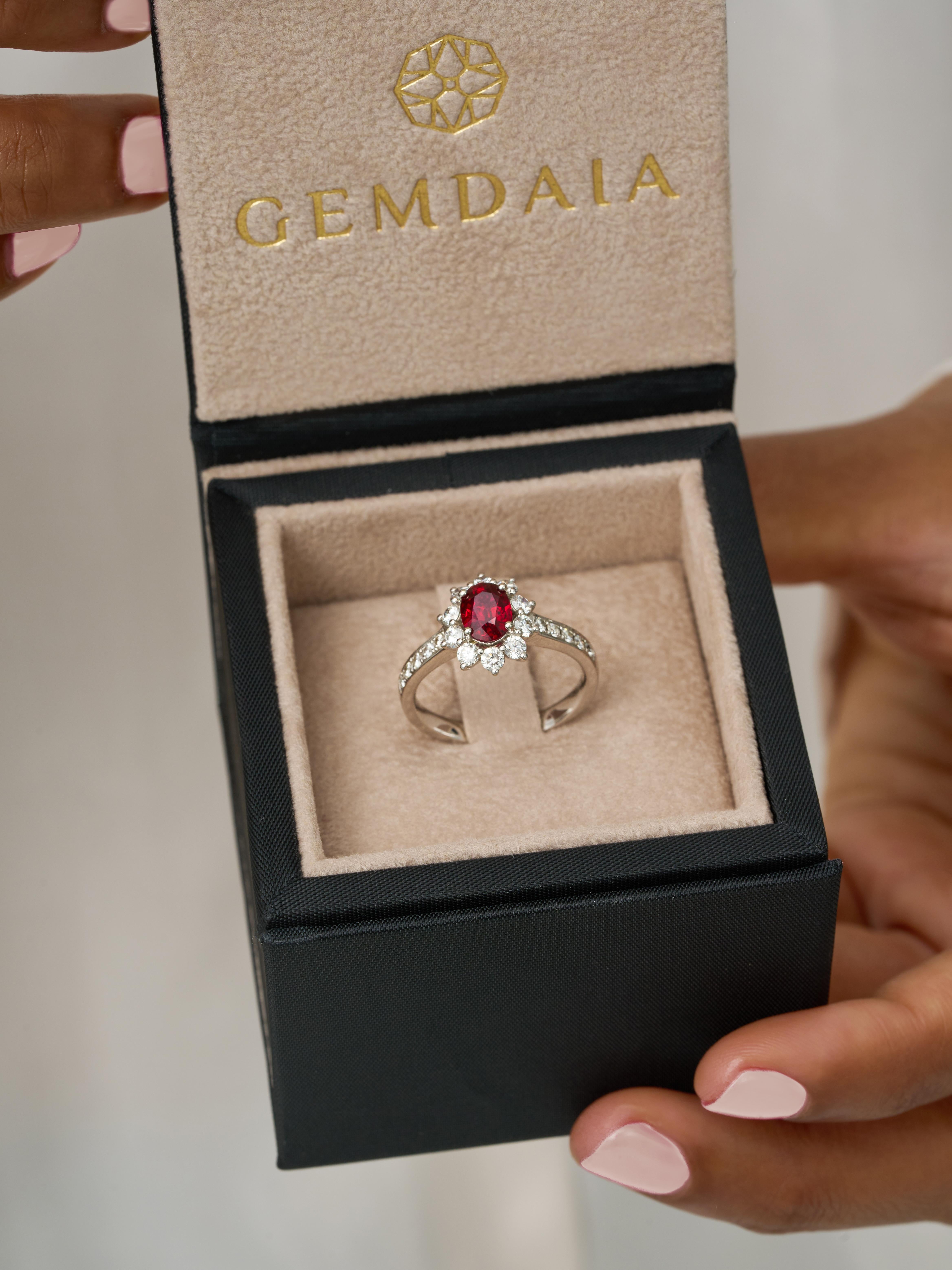 Taille ovale Bague diamant rubis birman naturel certifié GRS - 