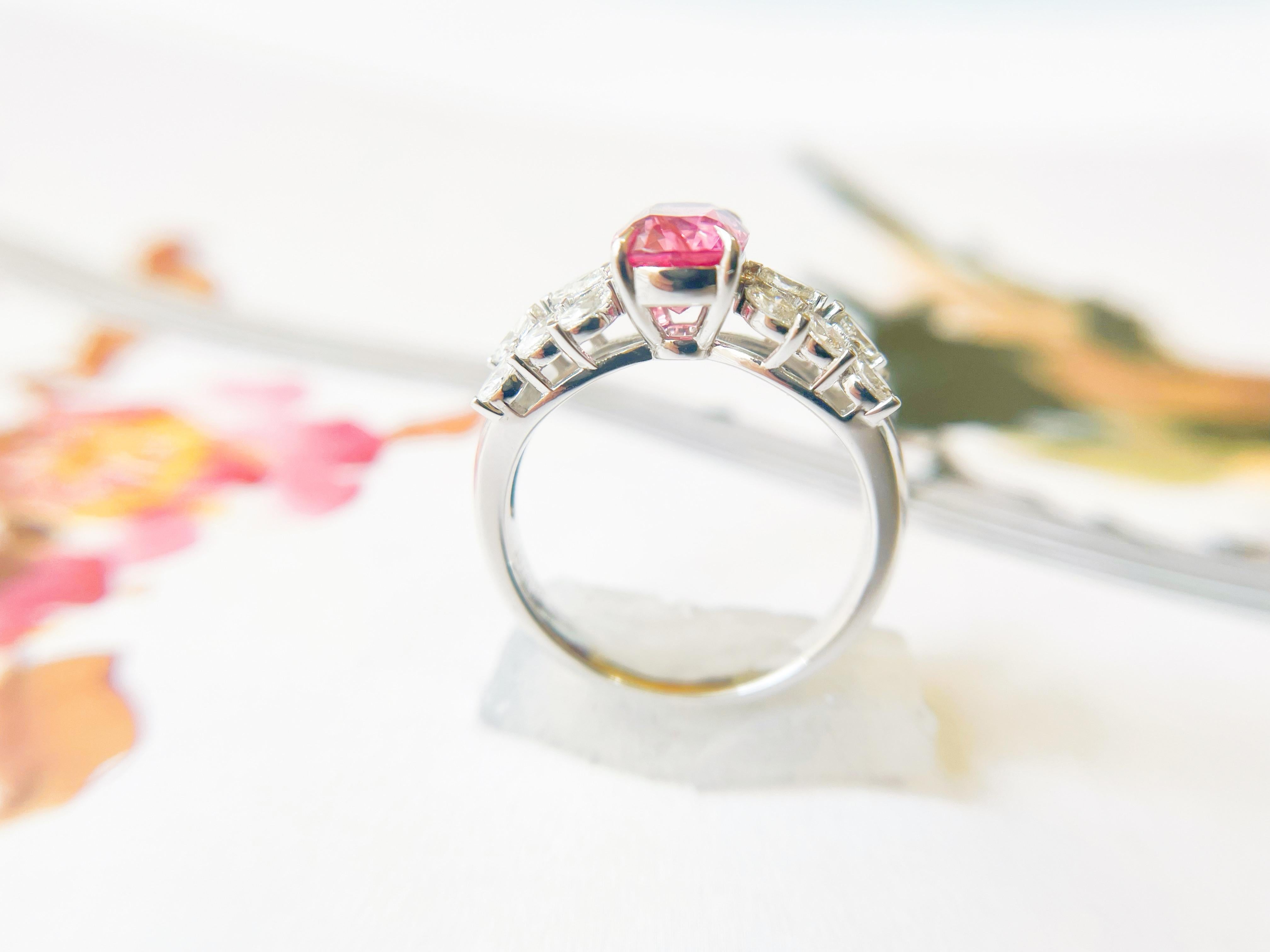 GRS Certified Natural Mahenge Spinel Diamond Ring in 18K White Gold For Sale 4