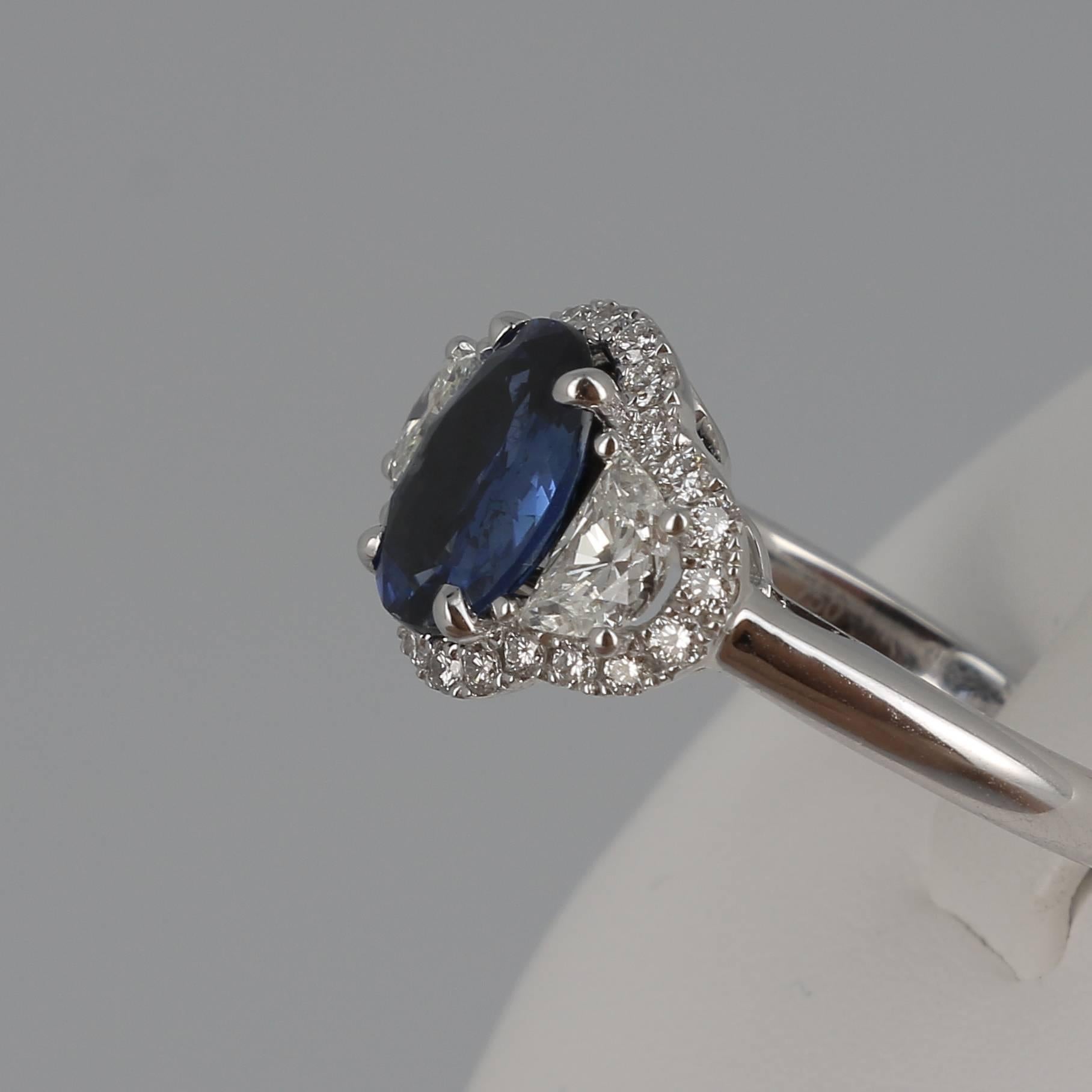 GRS Certified No Heated 2.07 Carat CEYLON Blue Sapphire Ring/ Heart Diamond Ring In New Condition For Sale In Istanbul, TR