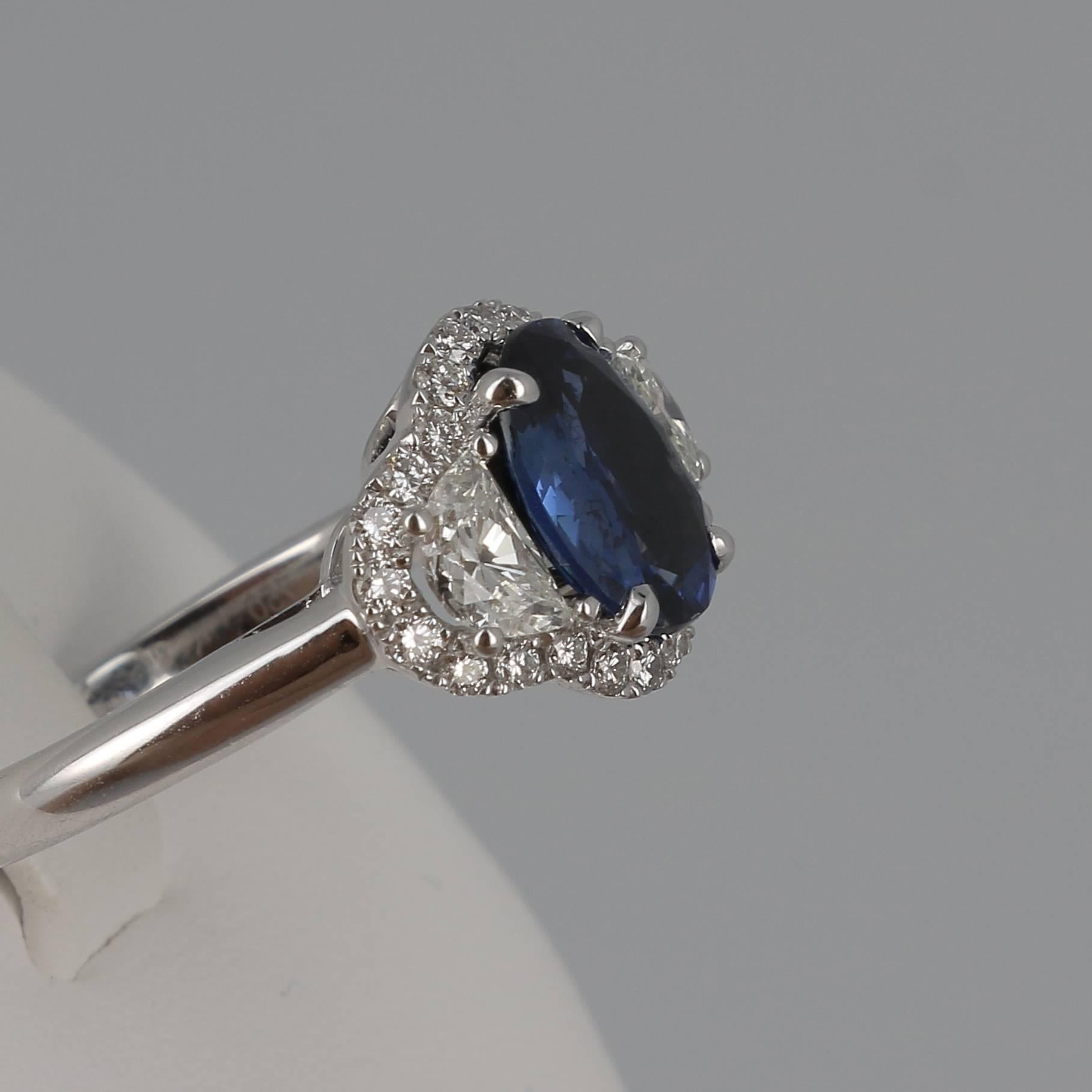 Women's or Men's GRS Certified No Heated 2.07 Carat CEYLON Blue Sapphire Ring/ Heart Diamond Ring For Sale
