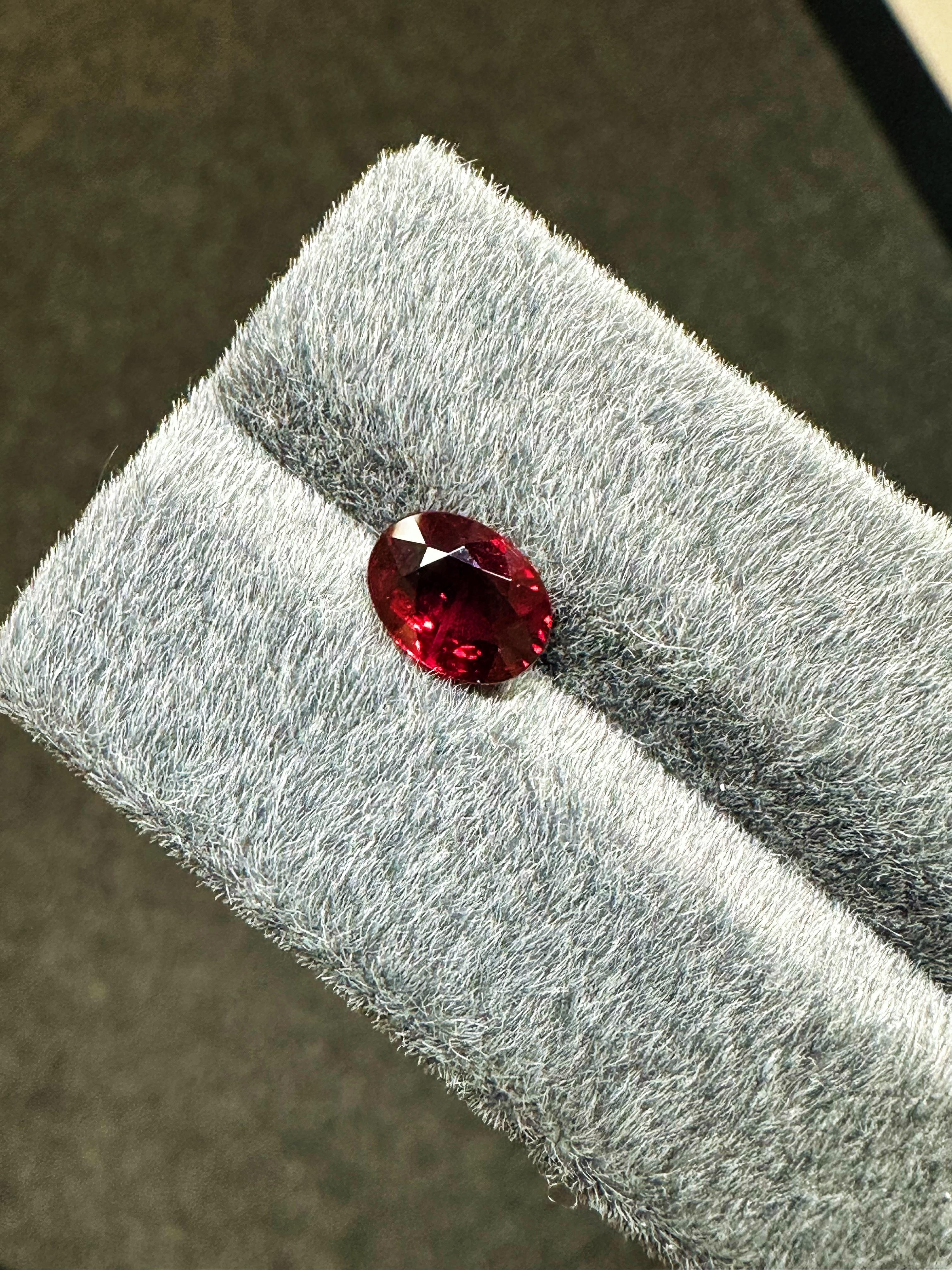 GRS Certified Pigeon Blood 2.32 Carat Natural Unheated Mozambique Ruby For Sale 1