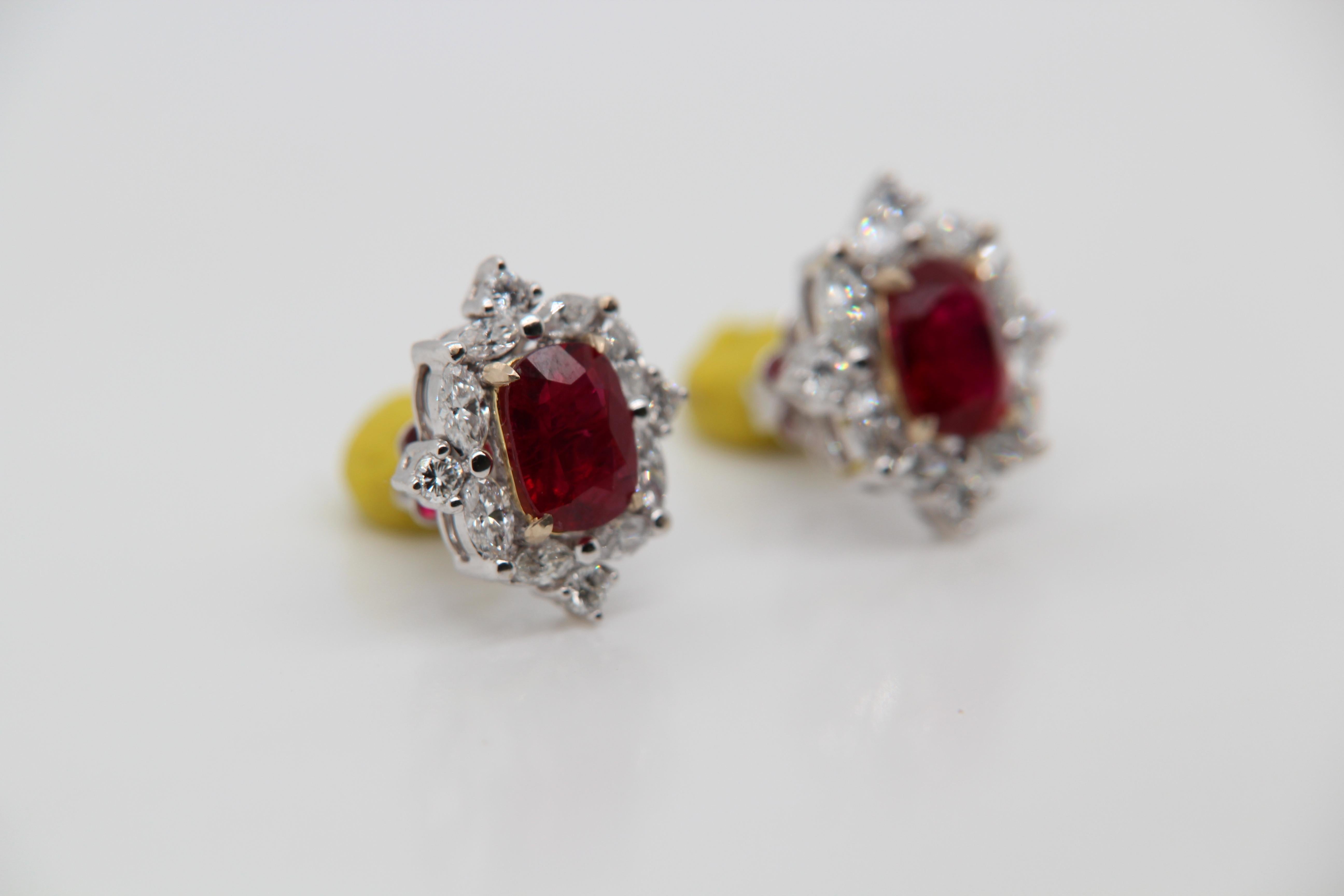 GRS Certified Pigeon Blood 2.74 Burmese No Heat Ruby and Diamond Earring In New Condition In Bangkok, TH