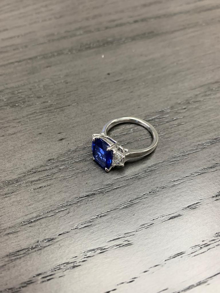 GRS Certified Three Stone Sapphire Ring For Sale 3