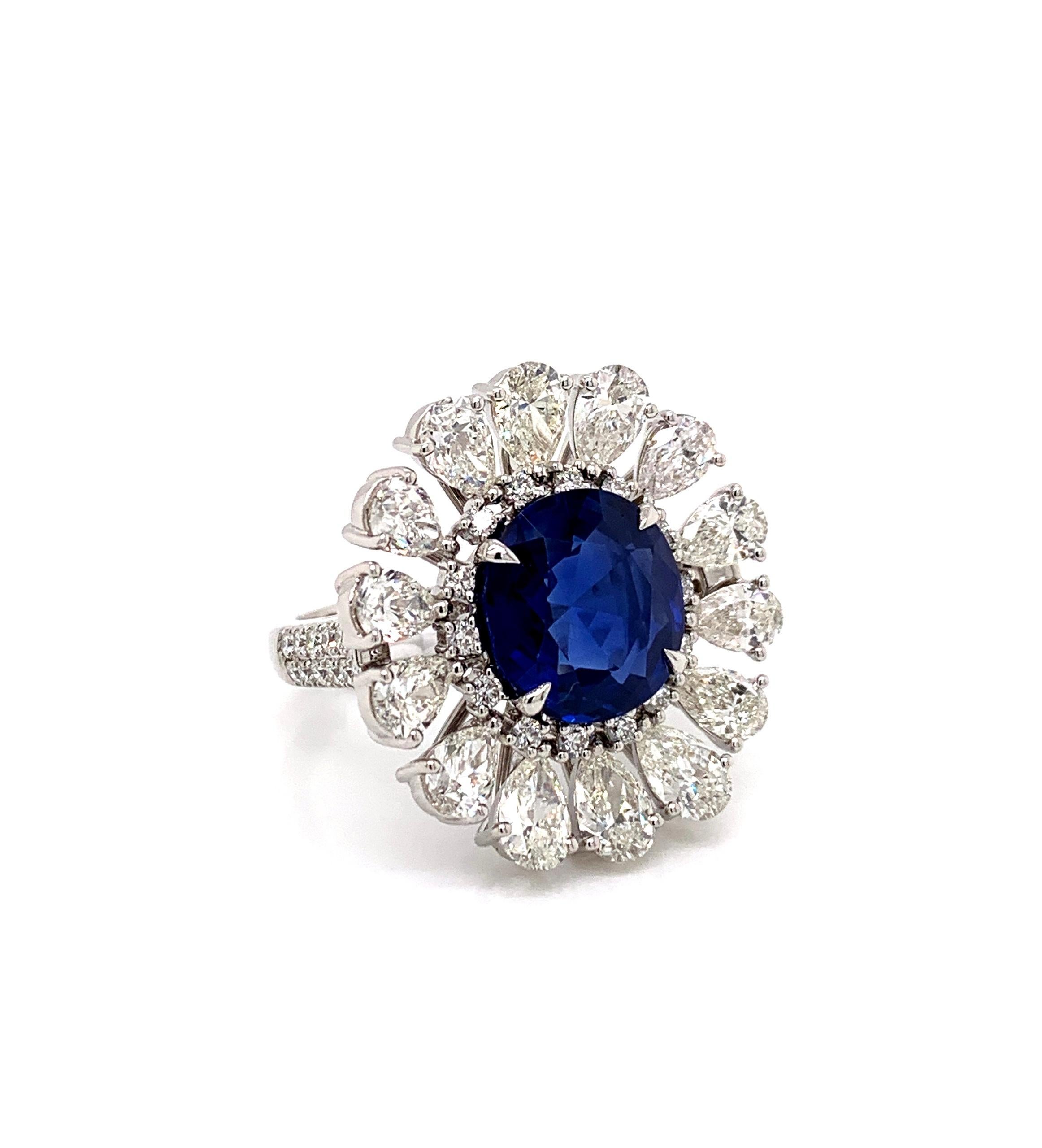 Moderne Bague en saphir bleu royal de Birmanie non chauffé certifié GRS de 5,79 carats en vente