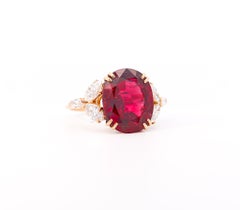 Bague Van Cleef & Arpels en or 18 carats certifiée GRS, sertie d'un rubis ovale de 8,85 carats non traité thermiquement
