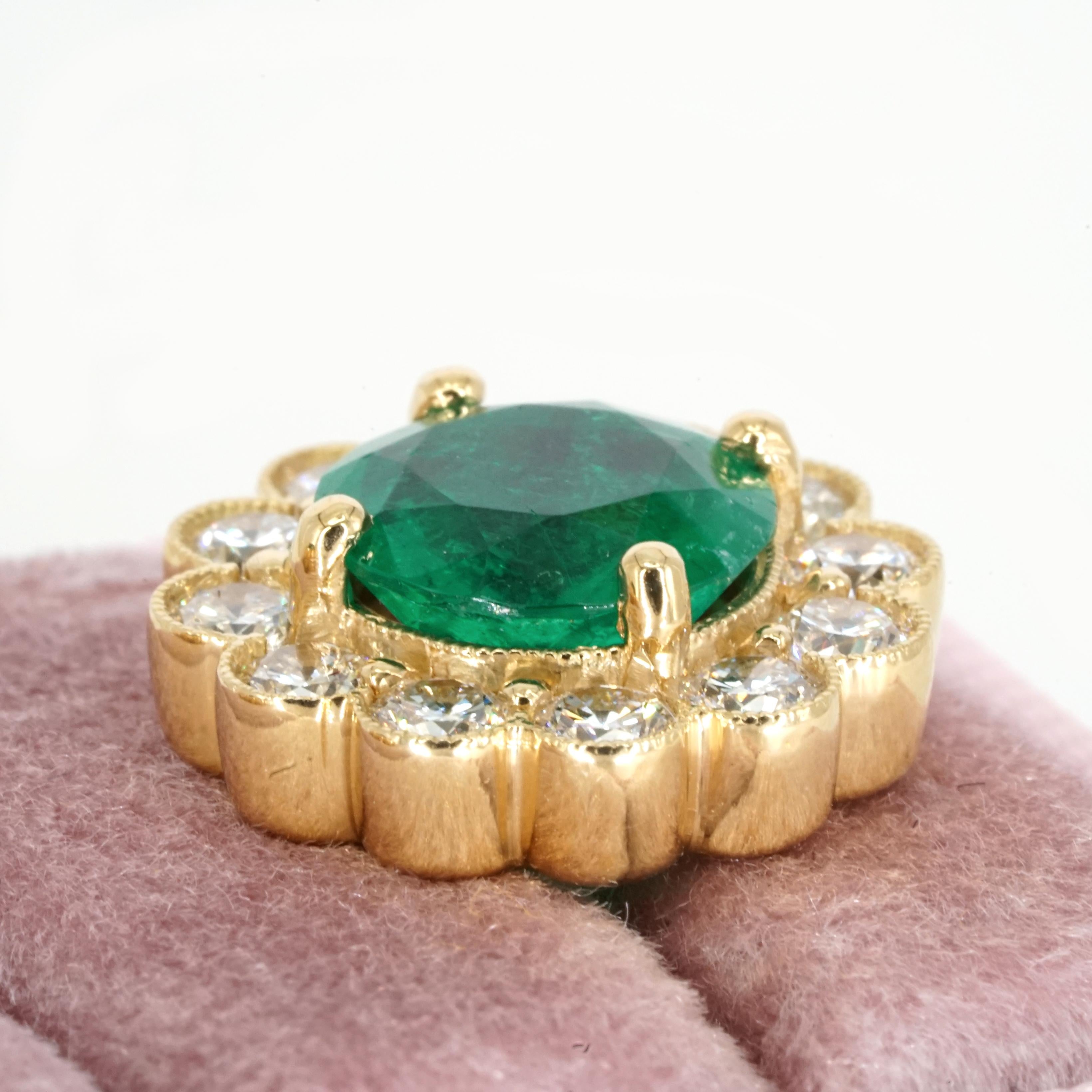 Women's GRS Certified Vivid Green Colombian Emerald Diamond Yellow Gold Earrings For Sale