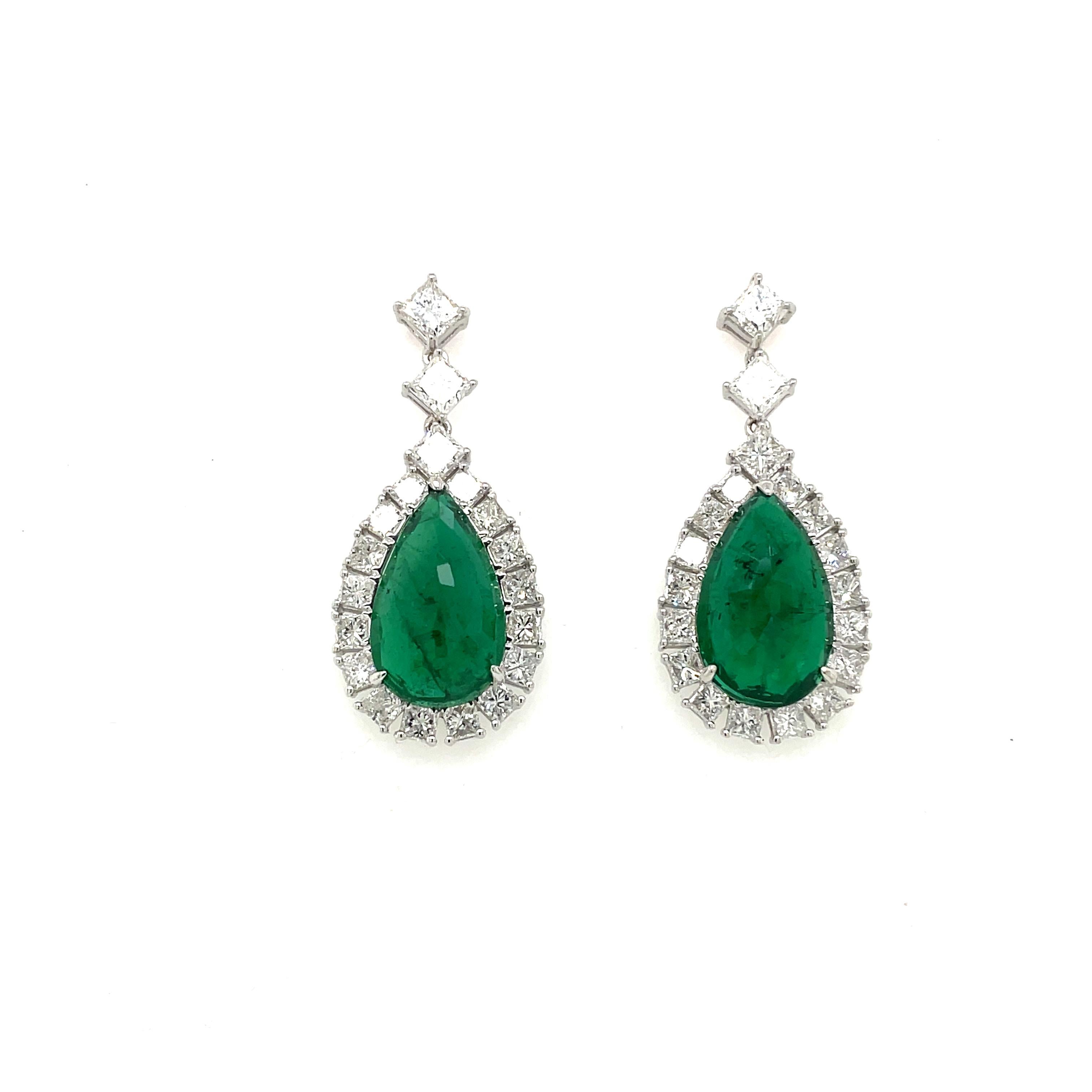 GRS Certified Zambian Pear-Shaped Emerald Cts 10.85 Princess-Cut Diamond Earring In New Condition For Sale In Hong Kong, HK