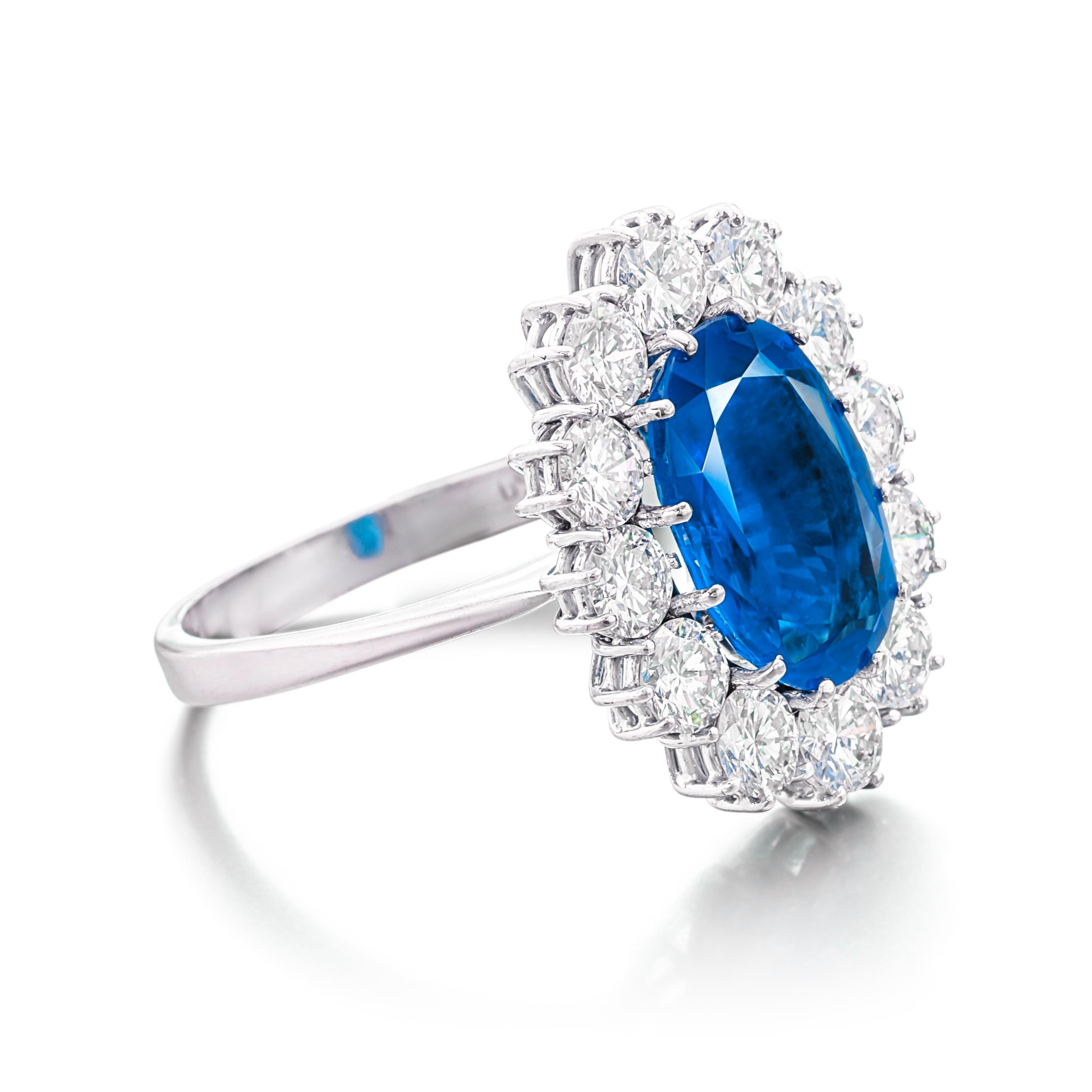 GRS IGI Zertifizierter 3 Karat Ceylon Unbehandelter Ovaler Blauer Saphir Diamant Ring im Zustand „Neu“ im Angebot in Chicago, IL