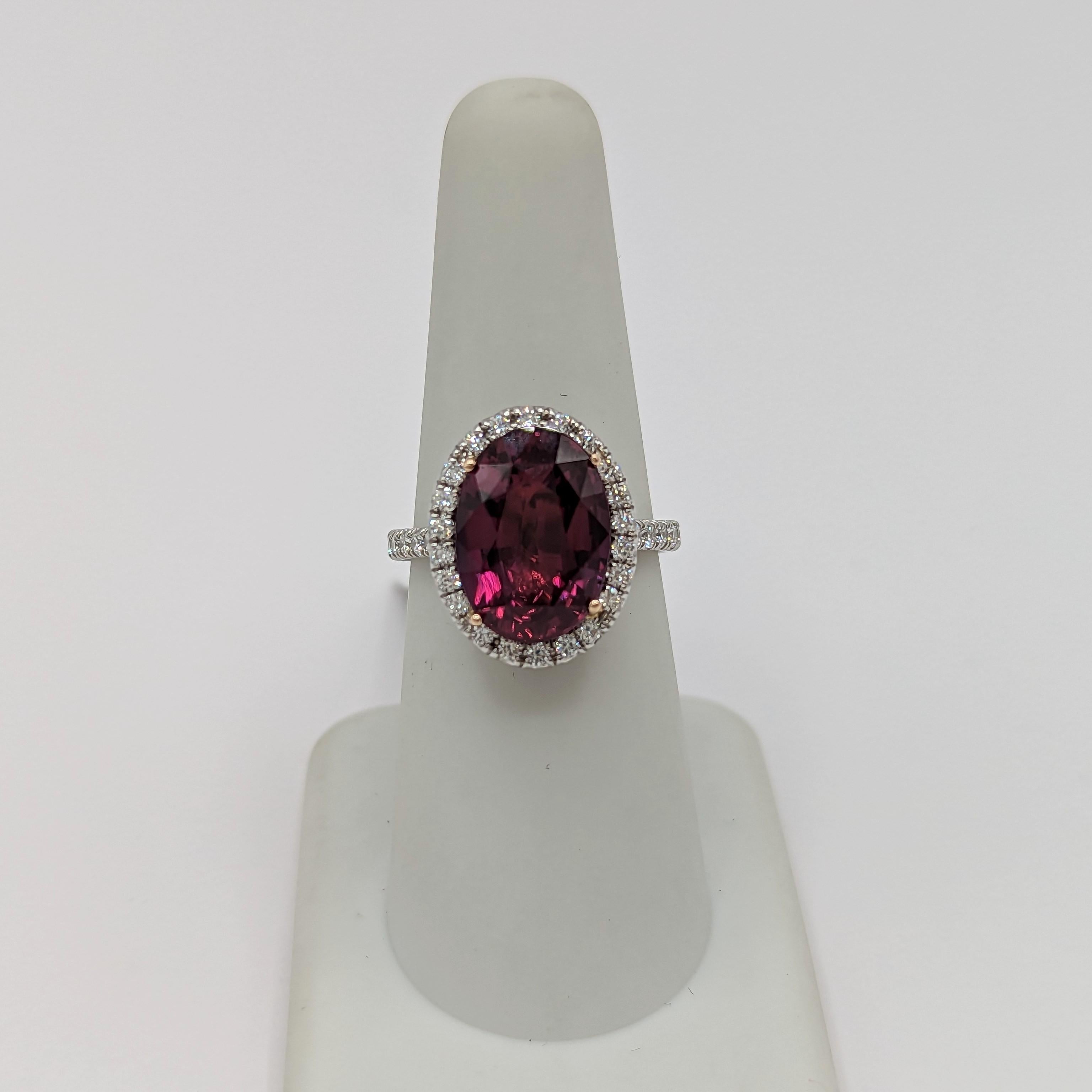 GRS Madagascar Purplish Red Ruby and Diamond Cocktail Ring in Platinum and 18k In New Condition For Sale In Los Angeles, CA