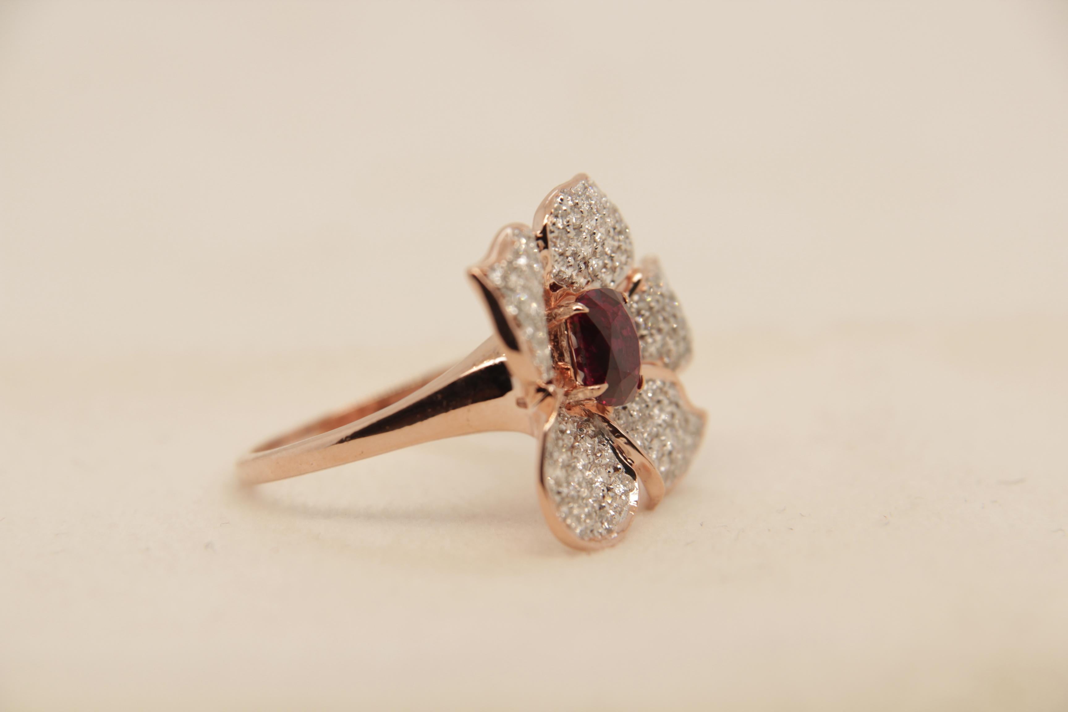 GRS Pigeon Blood 1.13 Carat Burmese No Heat Ruby and Diamond Ring 18 Karat Gold In New Condition In Bangkok, TH