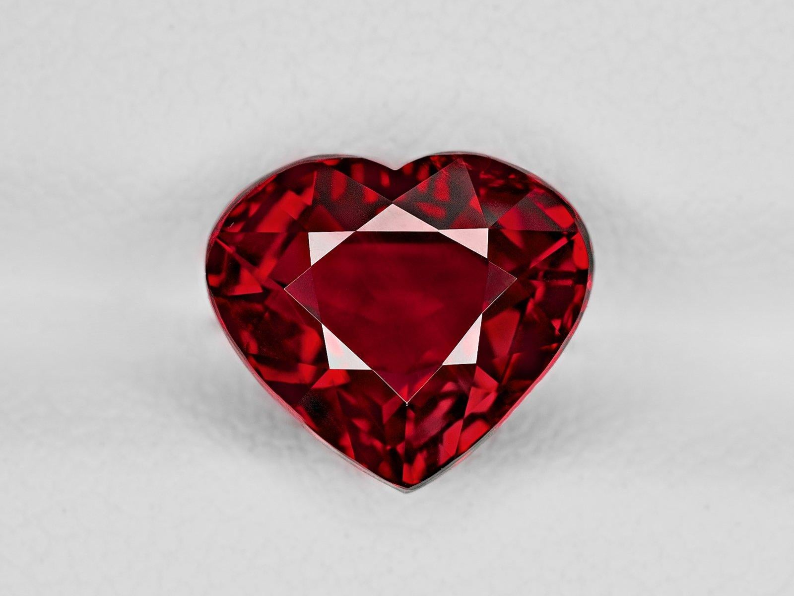 Modern FLAWLESS GRS Switzerland 4 Carat Heart-Cut Pigeon Blood Ruby Diamond Ring