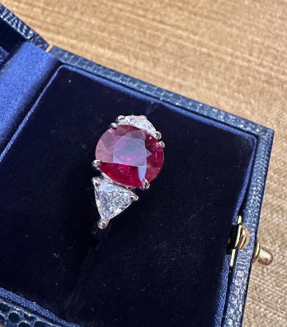 GRS Unheated 4.04 Carat Cushion Cut Ruby in Platinum with Diamonds In Excellent Condition For Sale In La Jolla, CA