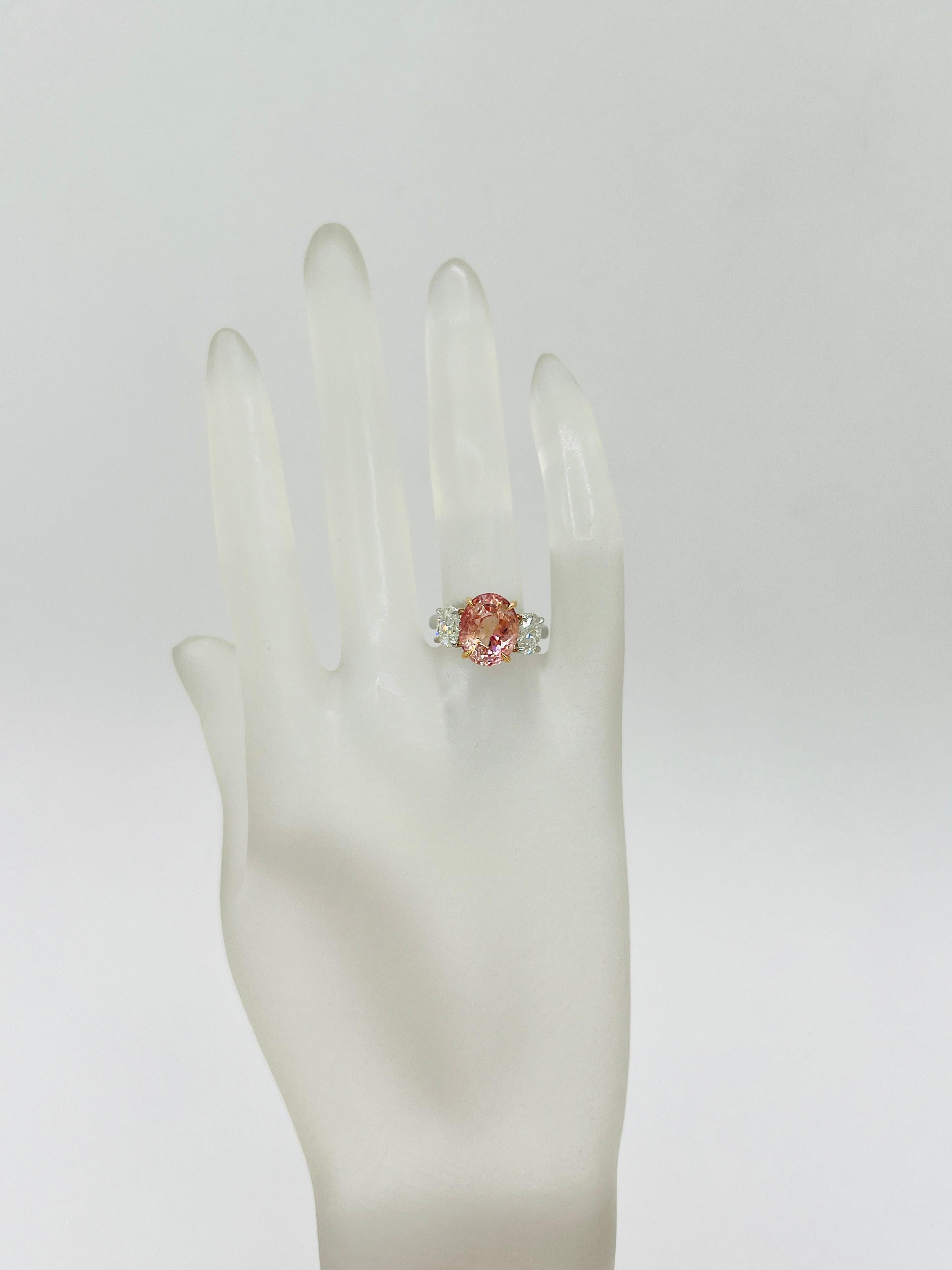 GRS Ring aus Platin und 18 Karat Gelbgold mit unerhitztem Padparadscha und Diamanten im Zustand „Neu“ in Los Angeles, CA
