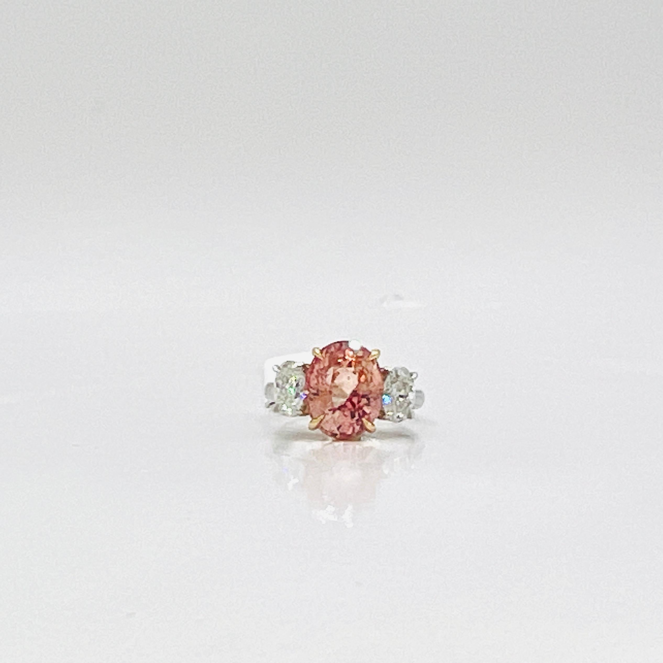 GRS Ring aus Platin und 18 Karat Gelbgold mit unerhitztem Padparadscha und Diamanten für Damen oder Herren
