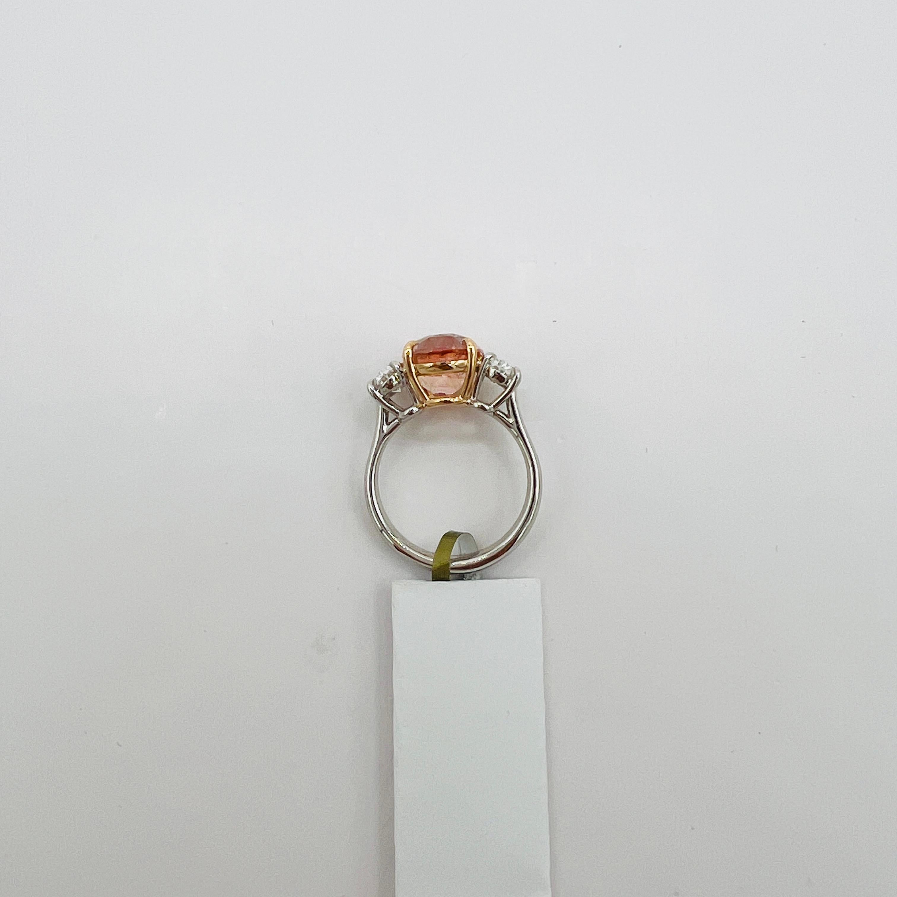 GRS Ring aus Platin und 18 Karat Gelbgold mit unerhitztem Padparadscha und Diamanten 2