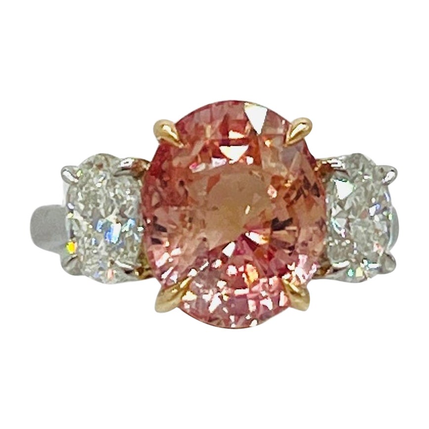 GRS Ring aus Platin und 18 Karat Gelbgold mit unerhitztem Padparadscha und Diamanten