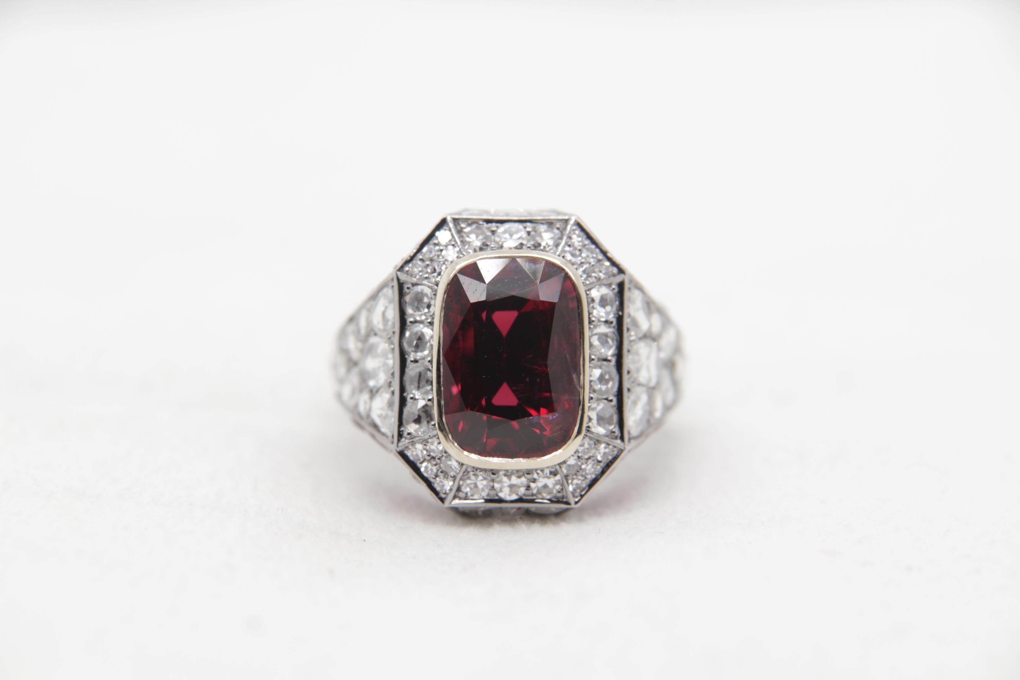 GRS 'Vivid Red' 5.28 Carat Burmese No Heat Spinal and Diamond Ring in 18k Gold 4