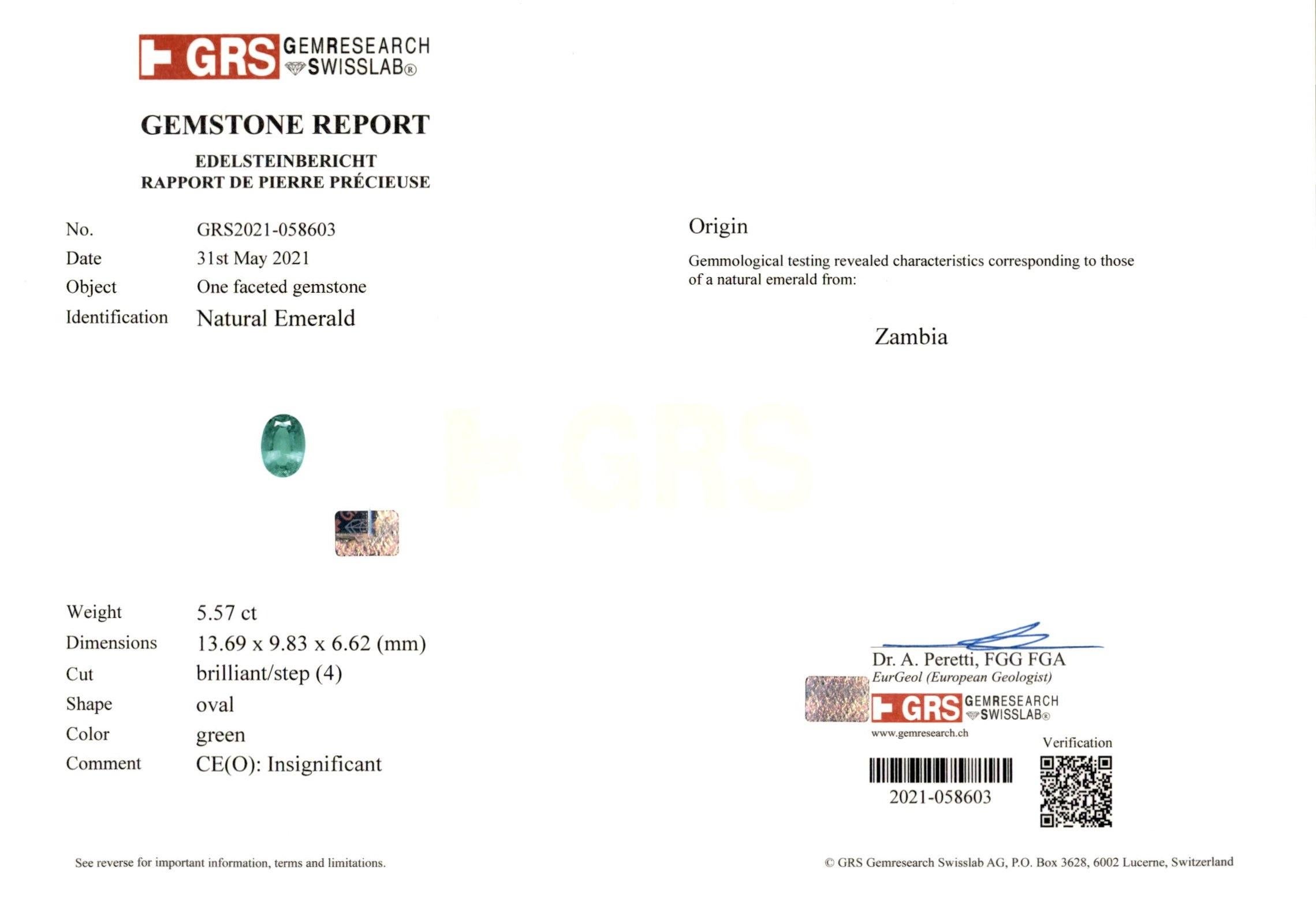 Taglio ovale Anello in platino con diamante verde smeraldo da 5,57 carati certificato GRSC in vendita