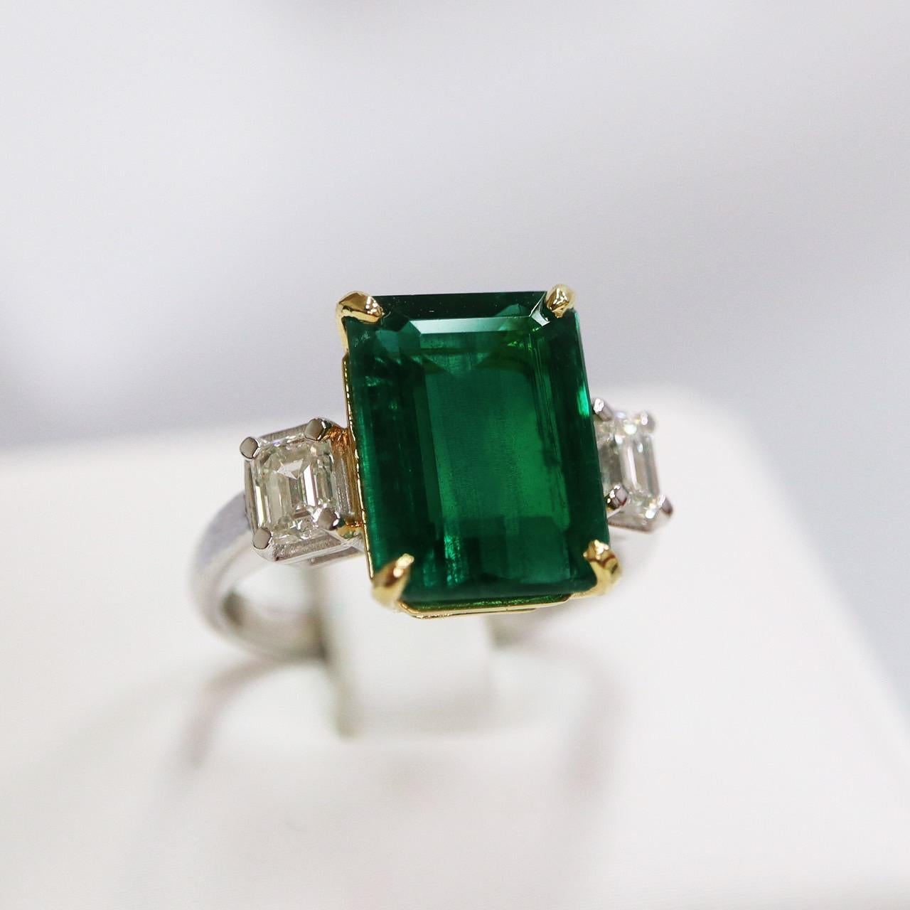 GRS&GIA 18K I IF 6.35 Carat Emerald&Diamond Antique Art Deco Engagement Ring For Sale 1
