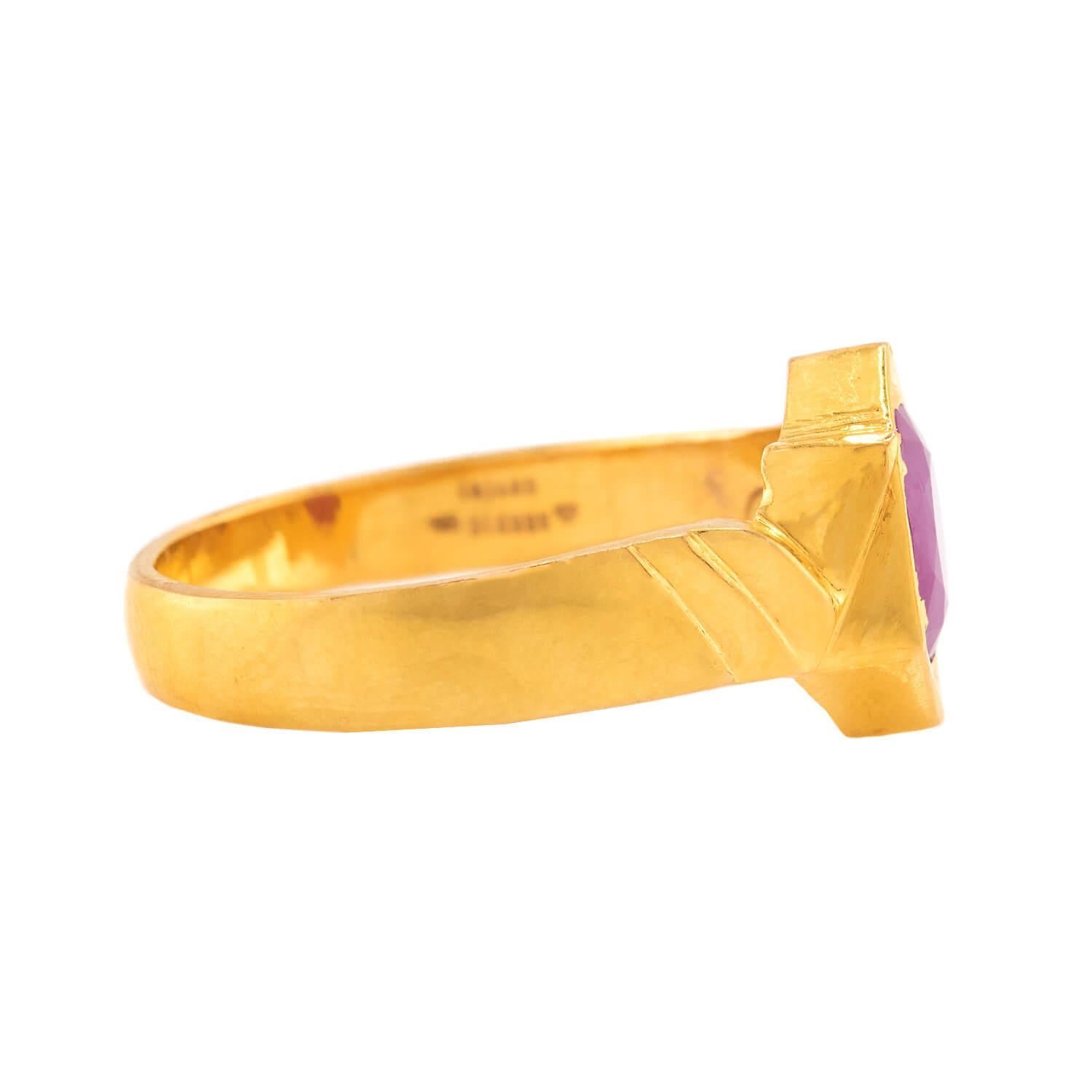 Moderne GRT JEWELS Estate Indian 22k Ruby Ring (bague en rubis) en vente