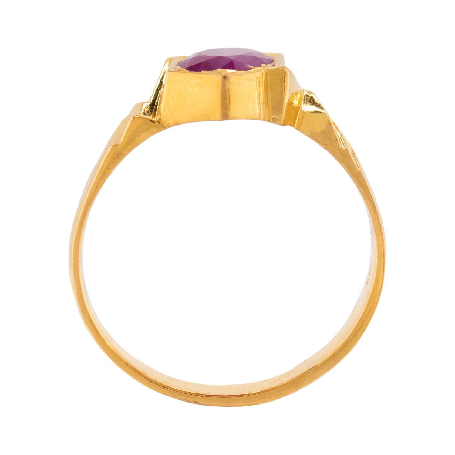 Taille cabochon GRT JEWELS Estate Indian 22k Ruby Ring (bague en rubis) en vente