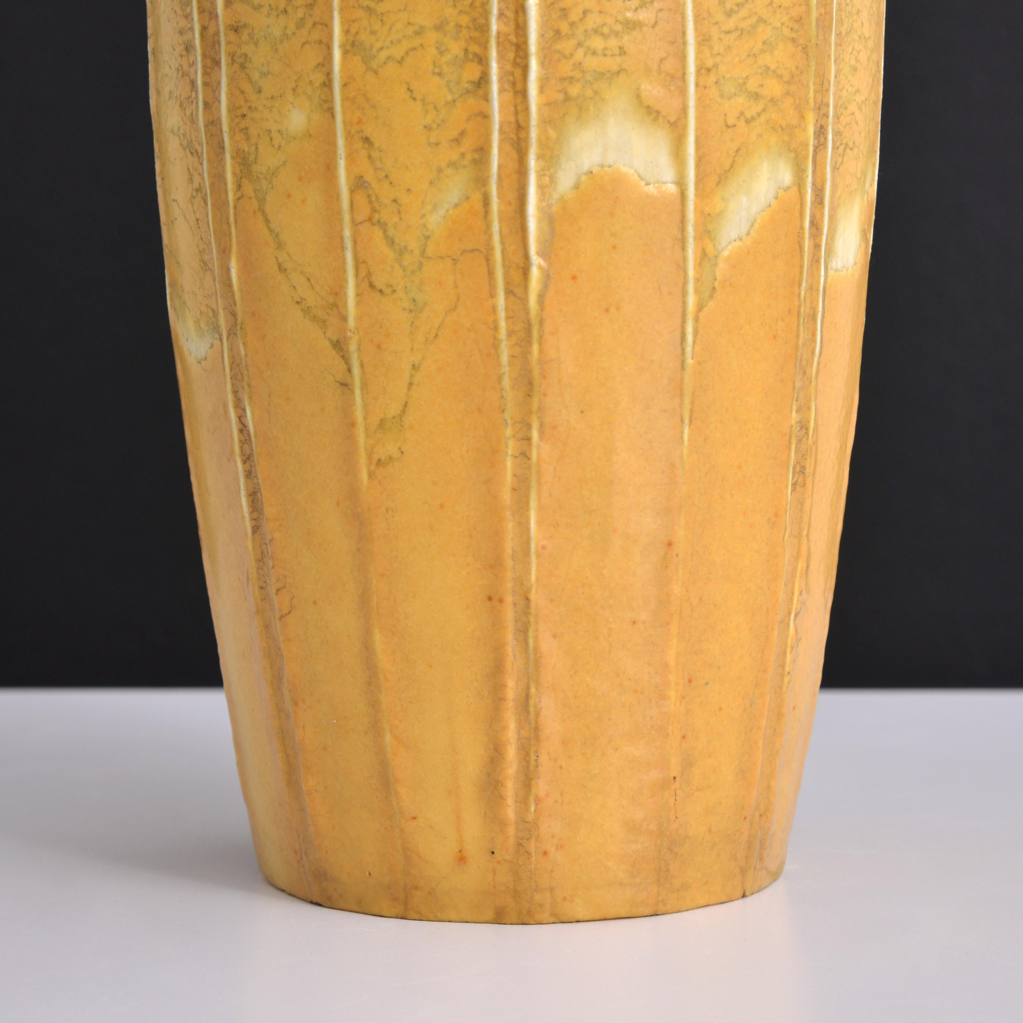 Americano Vaso bicolore di Grueby Pottery in vendita