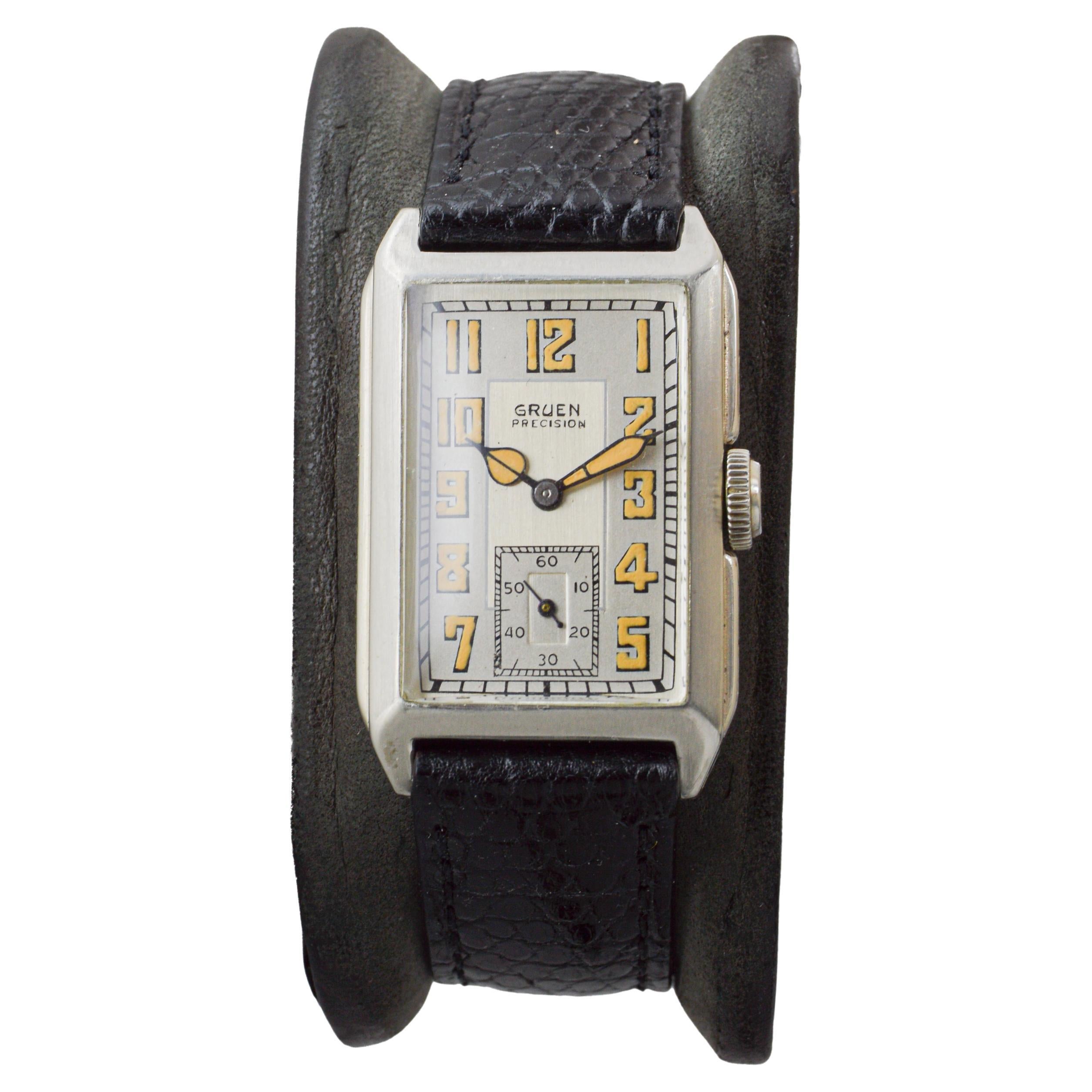 da uomo o donna Orologio Art Deco di Gruen in oro massiccio 14k con quadrante originale di fabbrica, circa 1931 in vendita