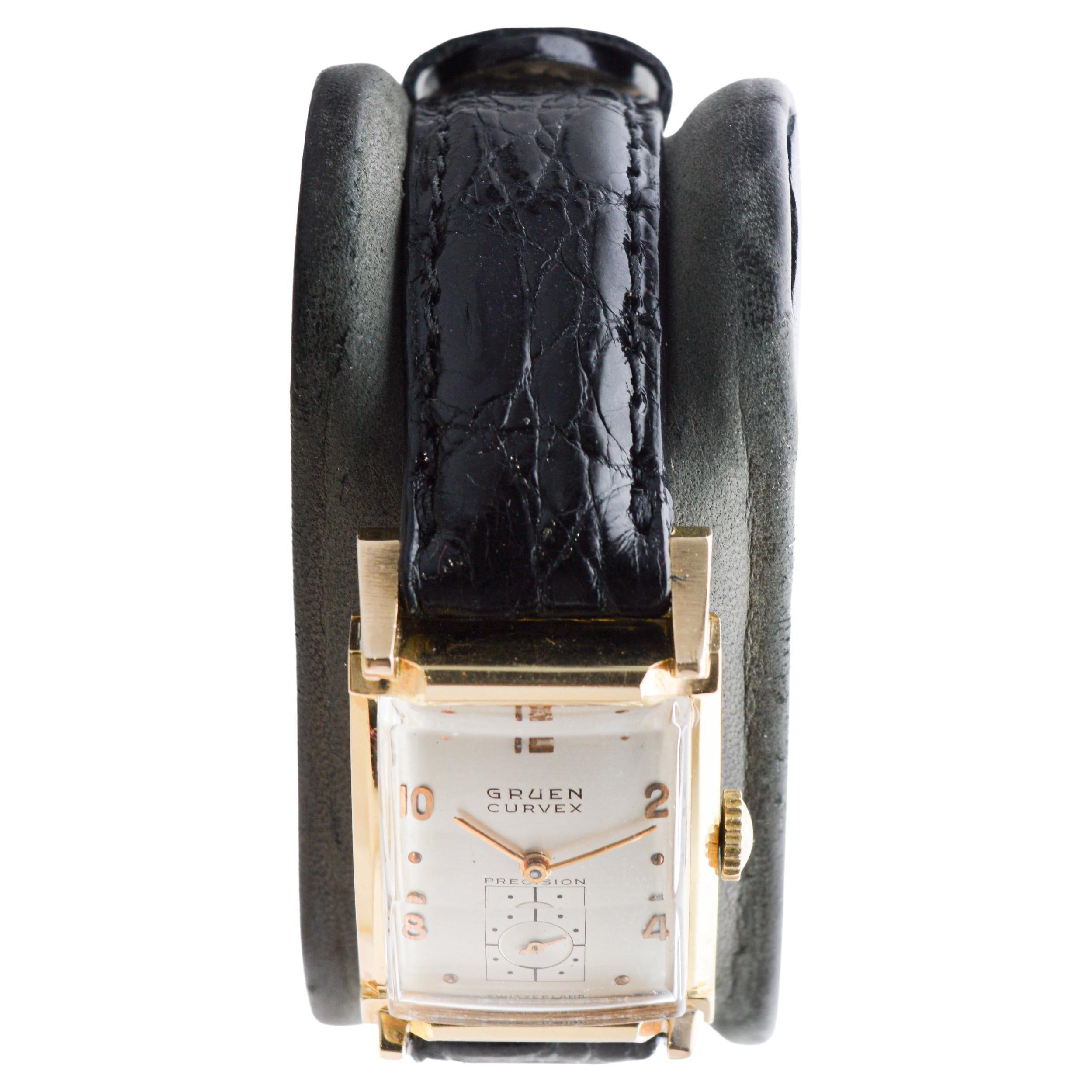 Gruen Orologio Art Deco in oro massiccio 14Kt con scatola originale circa 1940 in vendita 3