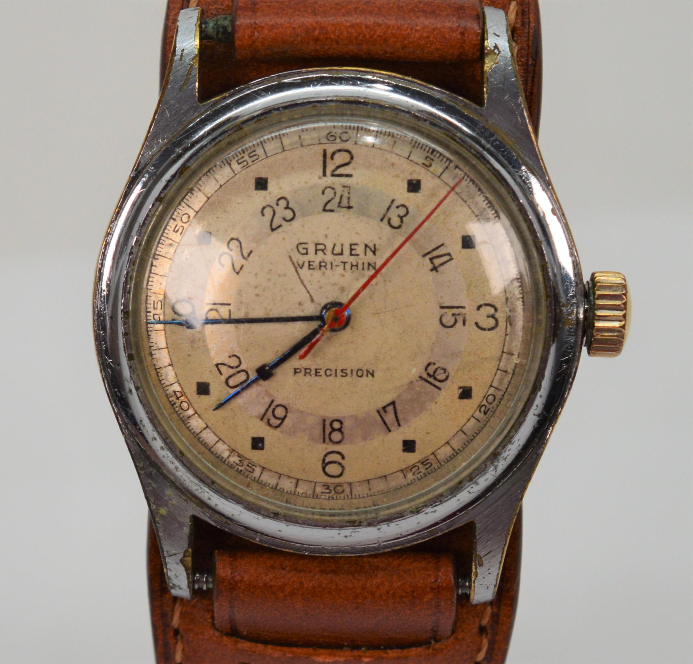 Gruen 420SS Veri Thin Pan American Wrist Watch  In Fair Condition For Sale In Mount Kisco, NY