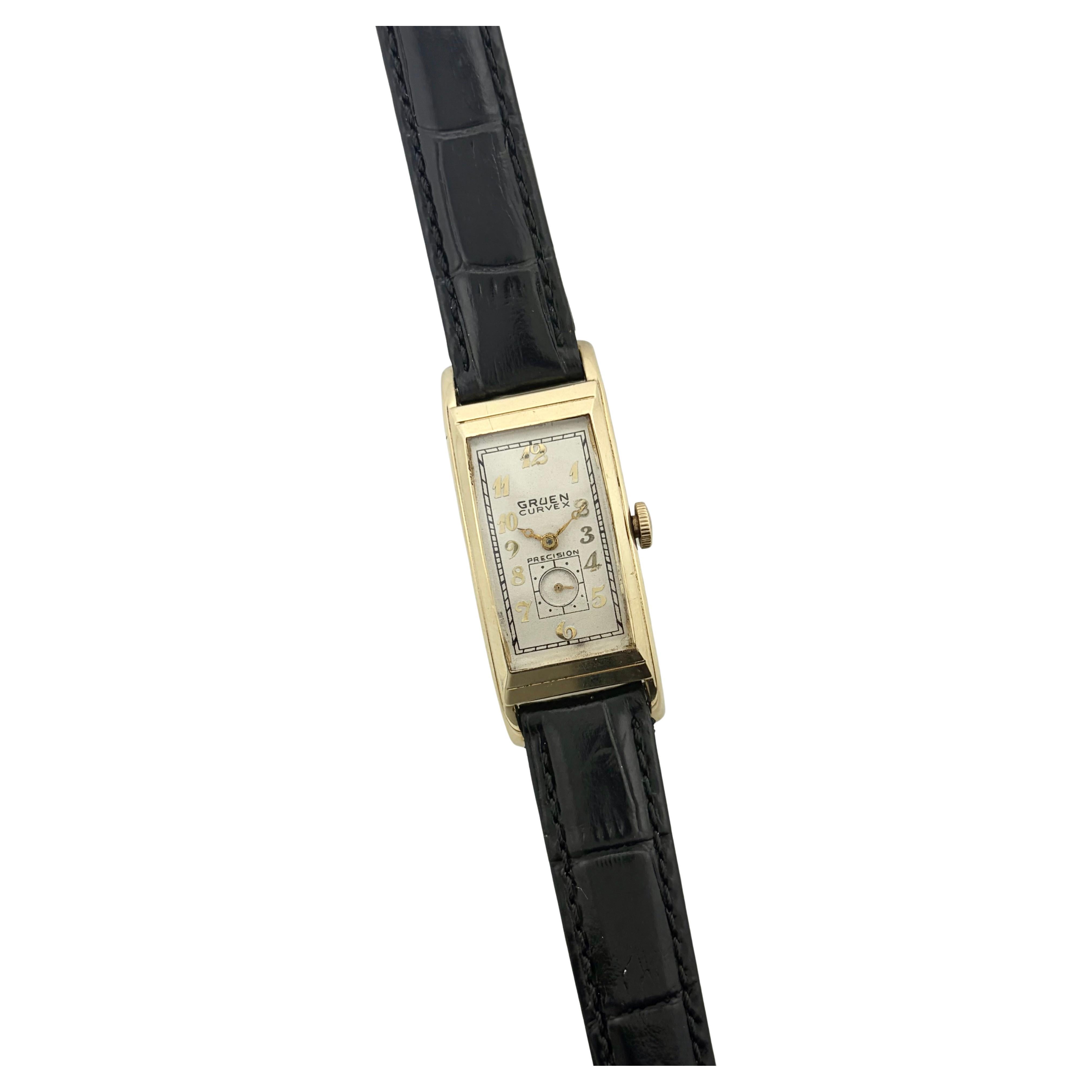 Orologio da polso di precisione Gruen in oro massiccio 14 carati, circa anni '40 - 20 x 47 mm in vendita
